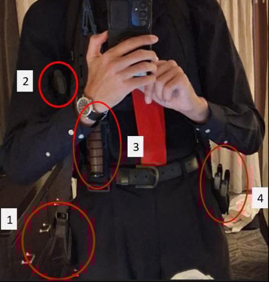 ΗΠΑ: Ο Κόουλ Άλεν σε selfie βαριά οπλισμένος, με κοστούμι, πριν την επίθεση στο δείπνο του Λευκού Οίκου