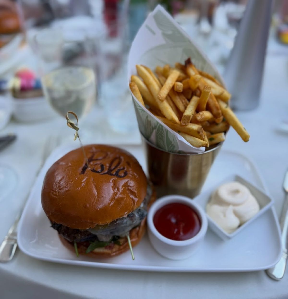 Κωνσταντίνα Σπυροπούλου: Πάνω από 4.000 δολάρια ανά διανυκτέρευση το πολυτελές ξενοδοχείο των διακοπών της! 20 Κωνσταντίνα Σπυροπούλου