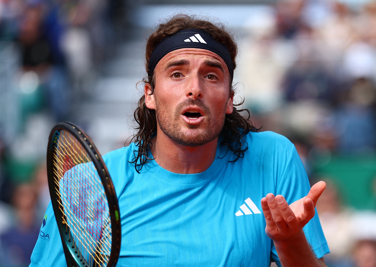 Ο Στέφανος Τσιτσιπάς εκνευρισμένος με την umpire: «Συνεχώς σου μιλάει, είναι απαγορευτικό» και του αφαιρέθηκε πόντος