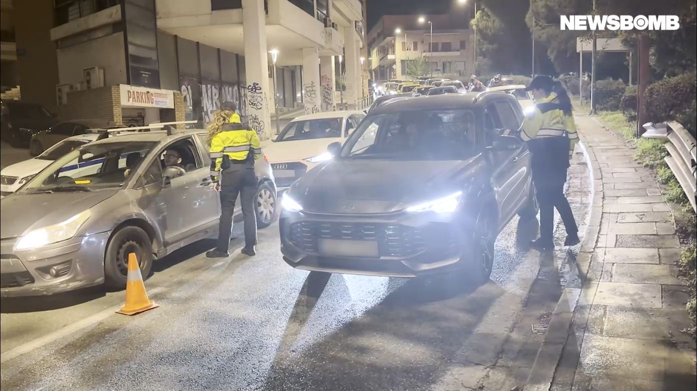 Τα νέα μπλόκα-φραγμοί στο κέντρο της Αθήνας για αλκοτέστ – Τι καταγράψαμε στη λεωφόρο Βουλιαγμένης