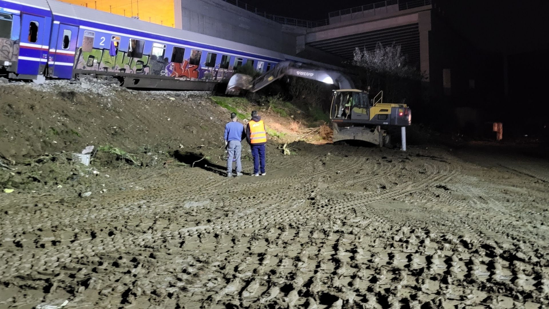 Τέμπη: Αυτό είναι το υλικό που αφαιρέθηκε από το κινητό του δικαστικού εμπειρογνώμονα – Φωτογραφίες που αποκαλύπτονται για πρώτη φορά από την τραγωδία