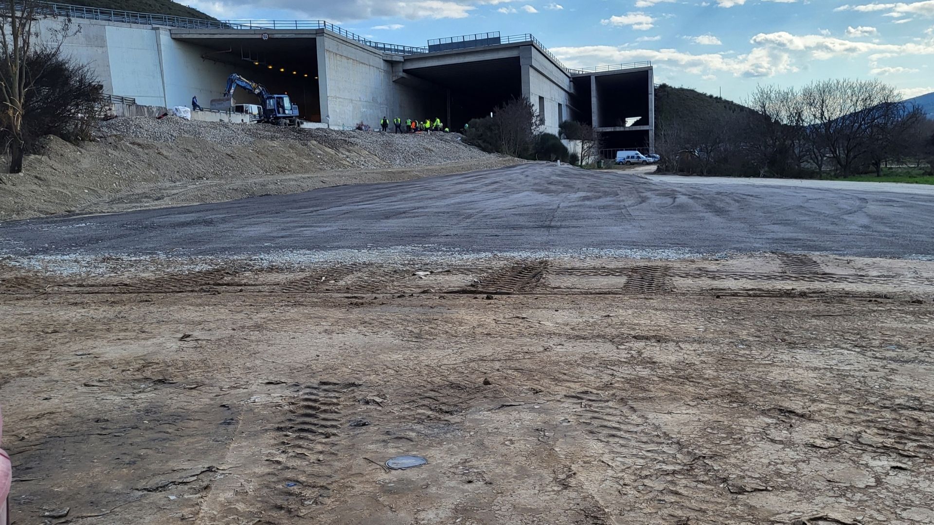 Τέμπη: Αυτό είναι το υλικό που αφαιρέθηκε από το κινητό του δικαστικού εμπειρογνώμονα – Φωτογραφίες που αποκαλύπτονται για πρώτη φορά από την τραγωδία