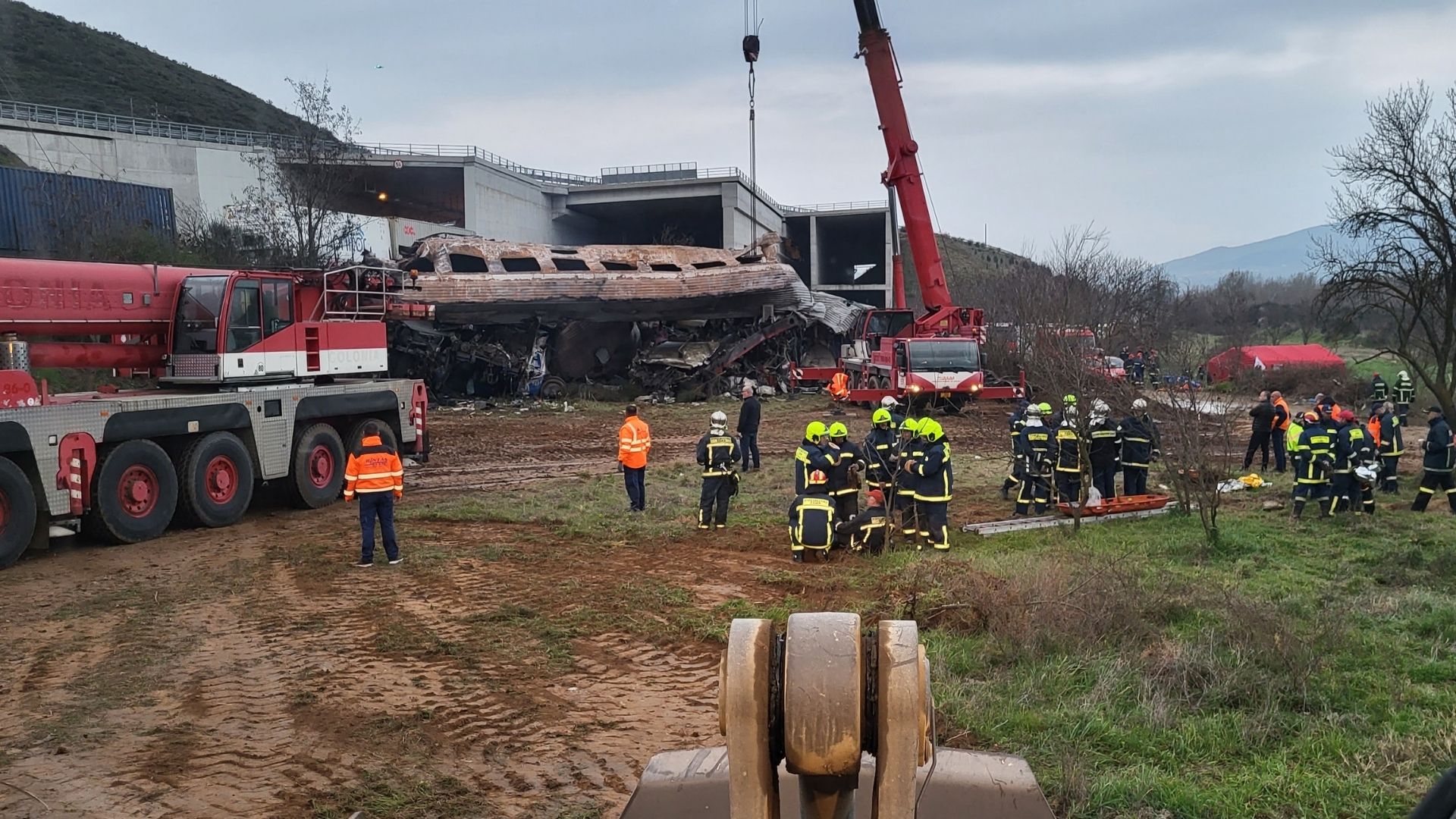 Τέμπη: Αυτό είναι το υλικό που αφαιρέθηκε από το κινητό του δικαστικού εμπειρογνώμονα – Φωτογραφίες που αποκαλύπτονται για πρώτη φορά από την τραγωδία