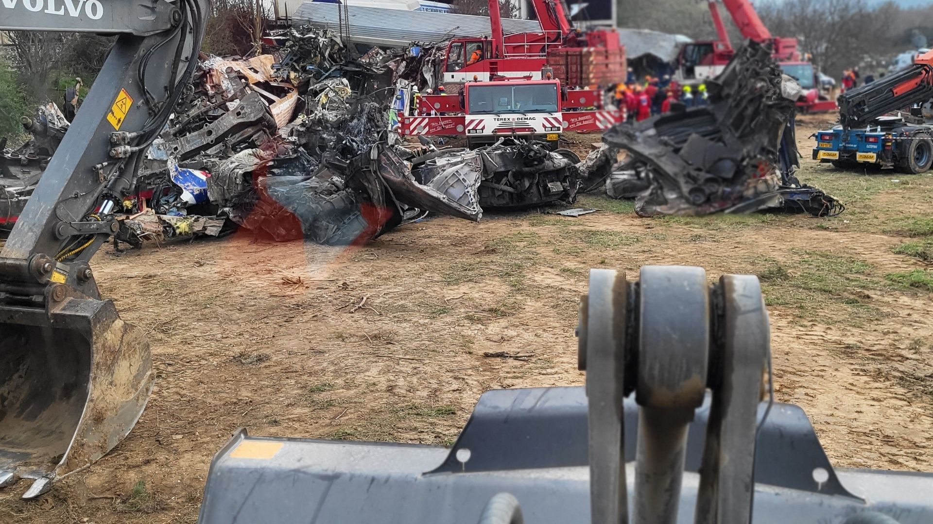 Τέμπη: Αυτό είναι το υλικό που αφαιρέθηκε από το κινητό του δικαστικού εμπειρογνώμονα – Φωτογραφίες που αποκαλύπτονται για πρώτη φορά από την τραγωδία