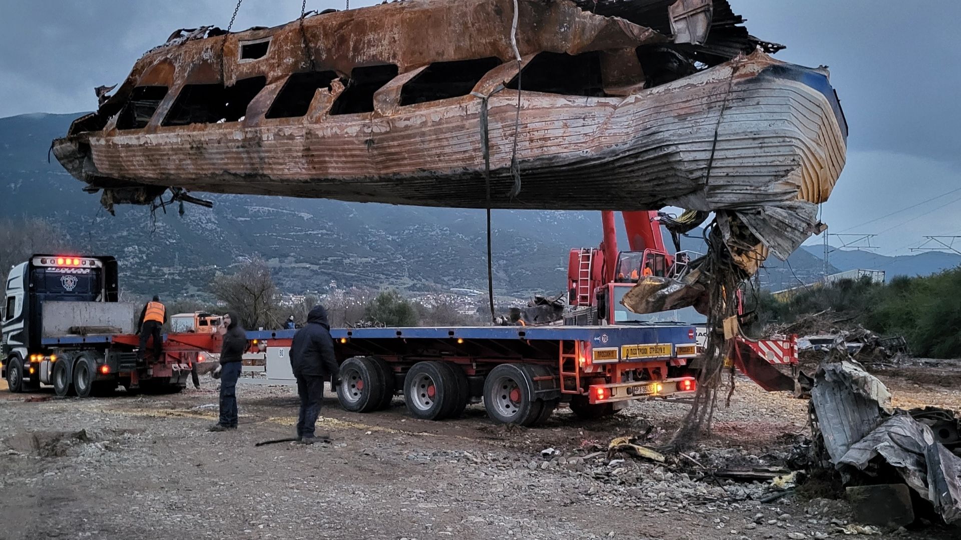Τέμπη: Αυτό είναι το υλικό που αφαιρέθηκε από το κινητό του δικαστικού εμπειρογνώμονα – Φωτογραφίες που αποκαλύπτονται για πρώτη φορά από την τραγωδία