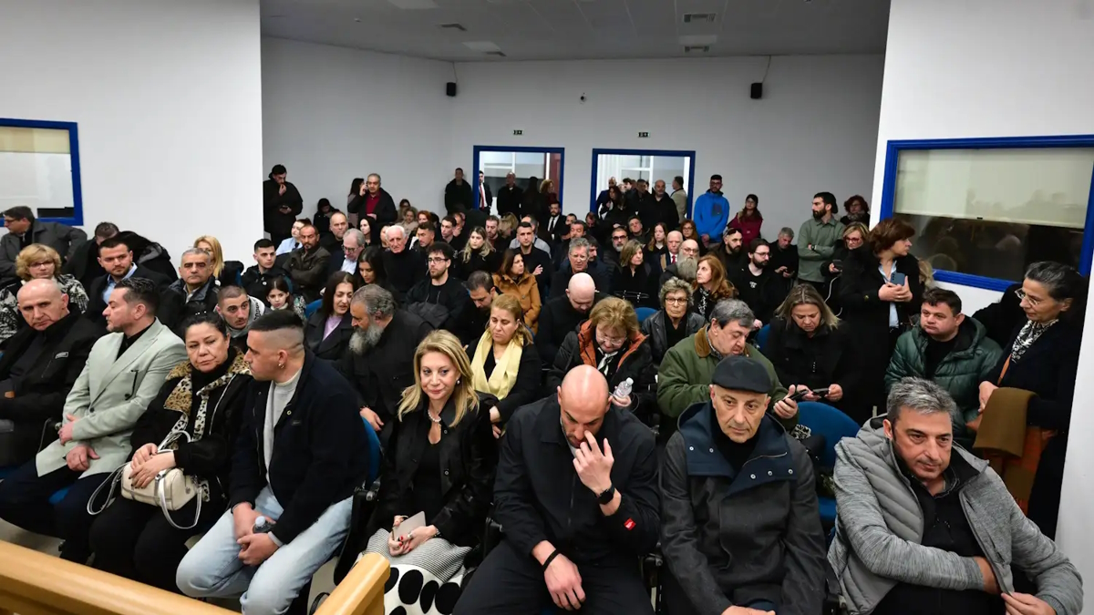 Δικηγορικοί σύλλογοι για τη δίκη των Τεμπών: Συγκεκριμένη δικηγόρος κινήθηκε εκτός δεοντολογίας, λένε «φωτογραφίζοντας» τη Ζωή Κωνσταντοπούλου