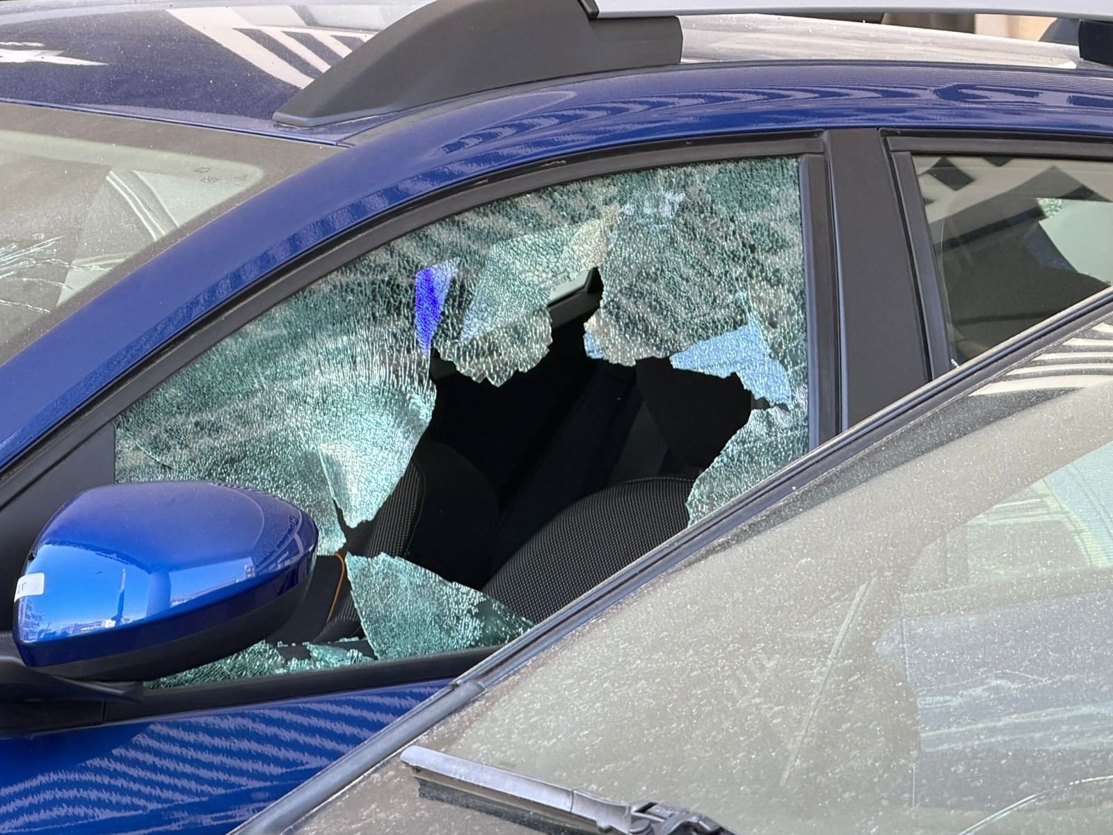 Θεσσαλονίκη: Δίκτυο εκβιαστών υποψιάζονται πίσω από τους πυροβολισμούς στην επιχείρηση – Η εμπλοκή του βαρυποινίτη