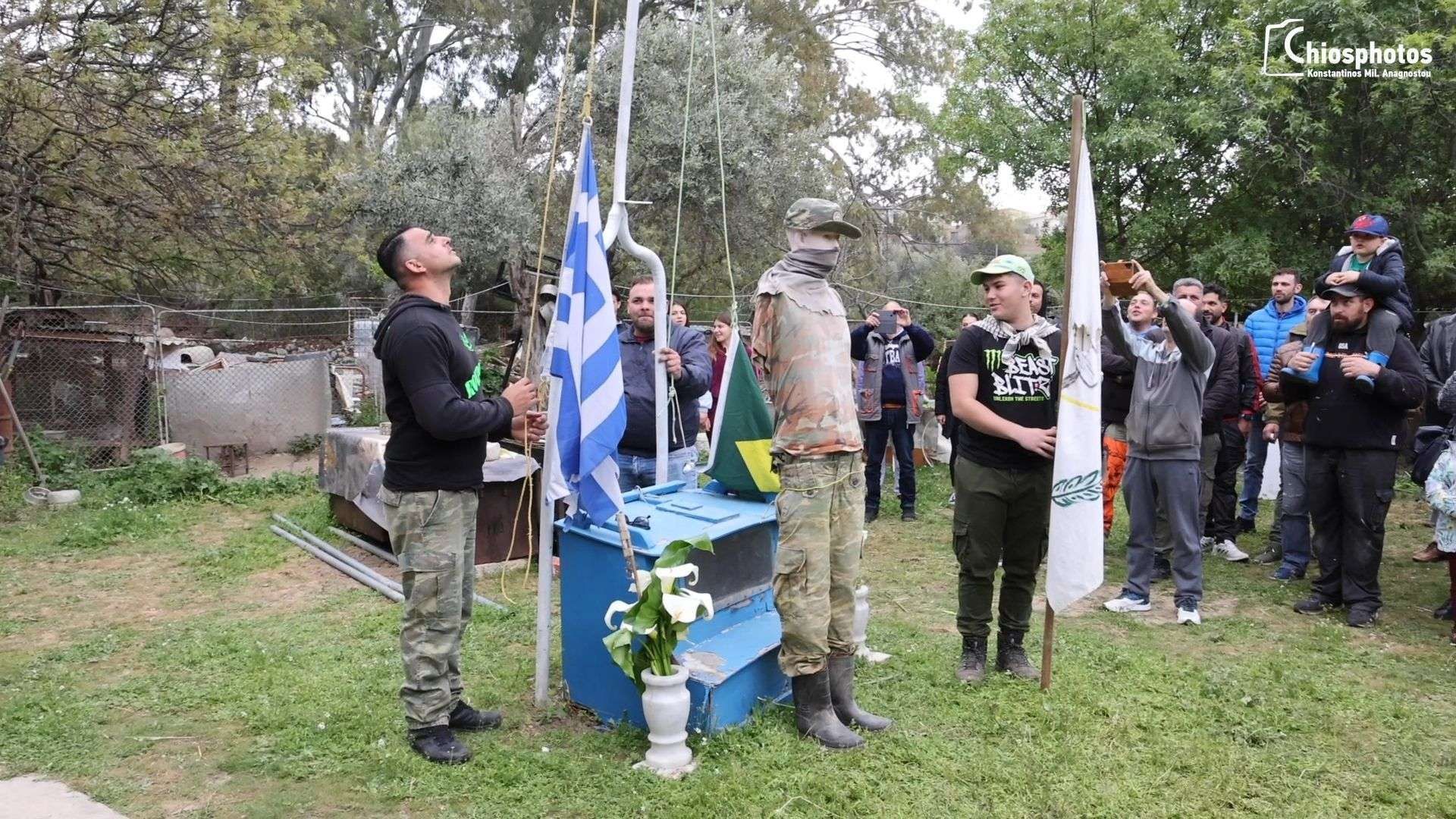 Το έθιμο του Αφανή Ρουκετατζή πριν την έναρξη του Ρουκετοπόλεμου