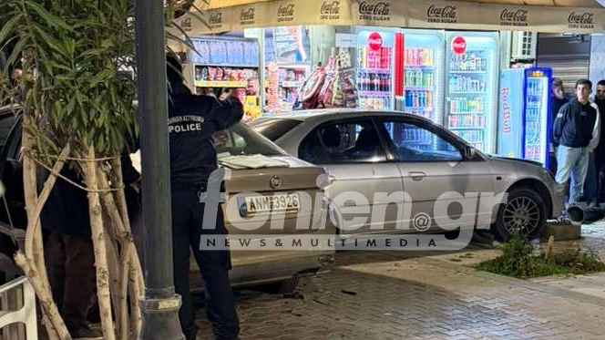 Άγιος Νικόλαος: Οδηγός σε τρελή πορεία έπεσε σε αυτοκίνητα και ξήλωσε μπάρες και φωτιστικά – Δείτε φωτογραφίες 2 Άγιος Νικόλαος: Οδηγός σε τρελή πορεία έπεσε σε αυτοκίνητα και ξήλωσε μπάρες και φωτιστικά – Δείτε φωτογραφίες