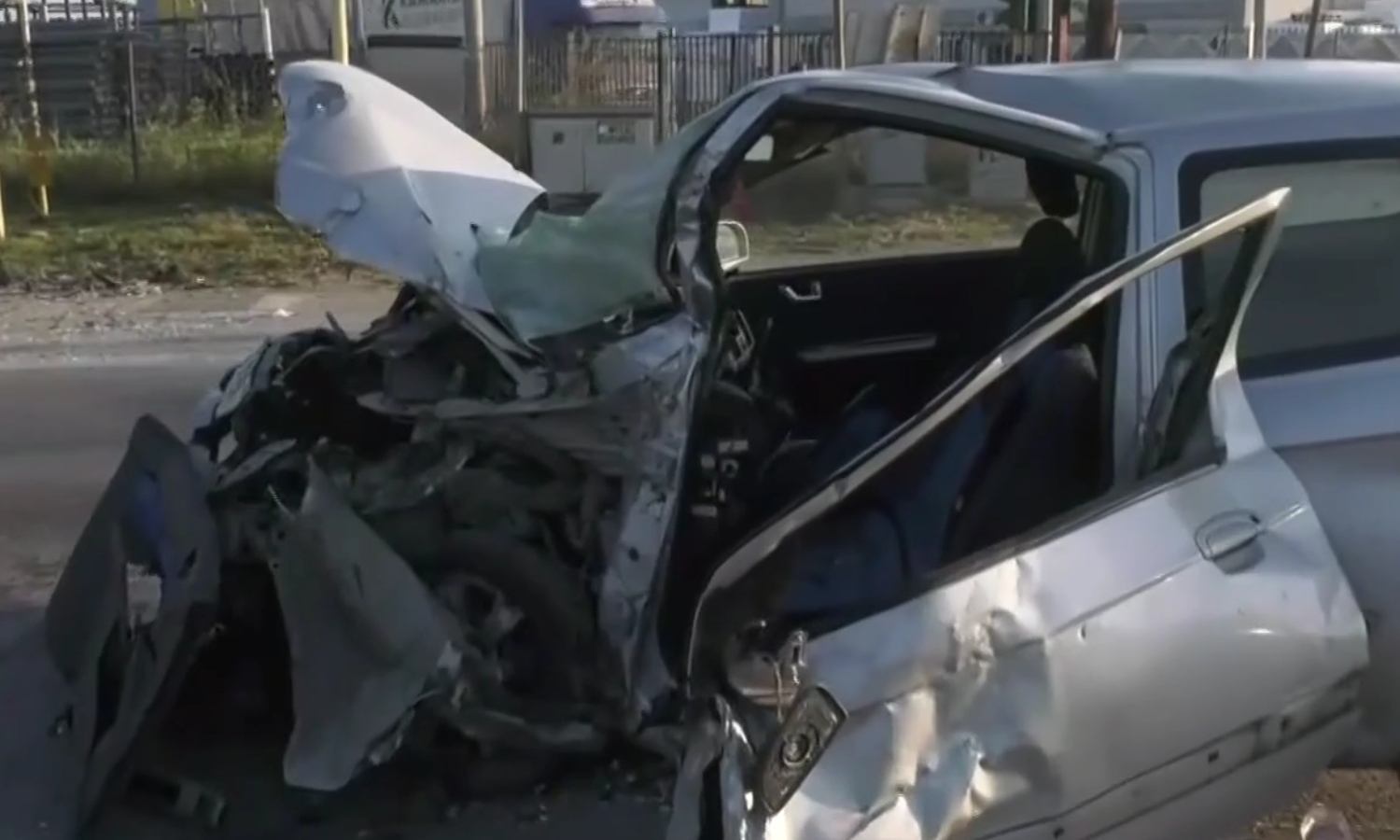 Θεσσαλονίκη: Στο νοσοκομείο 45χρονη μετά από τροχαίο με φορτηγό – Άμορφη μάζα το αυτοκίνητό της