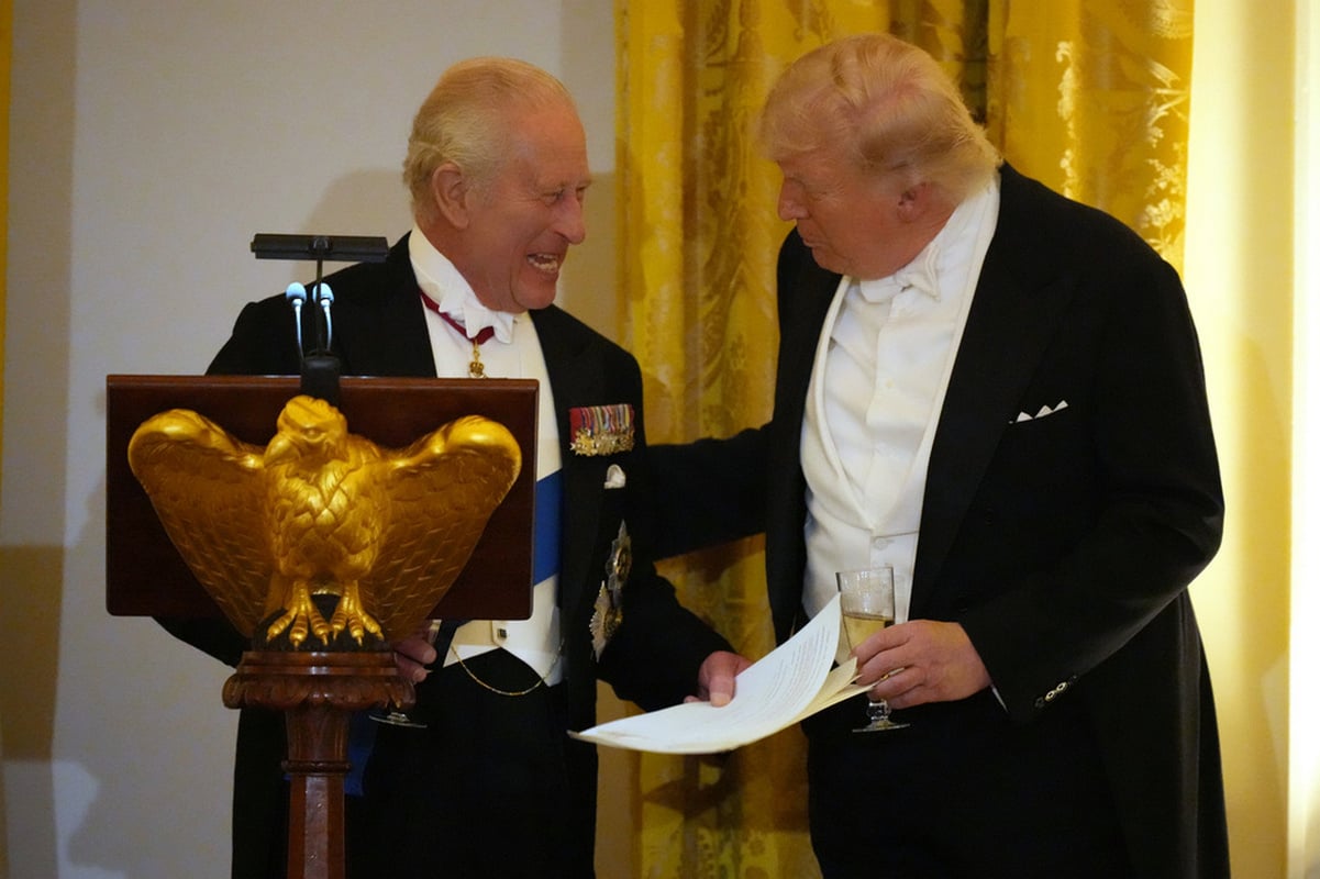 Δείπνο στον Λευκό Οίκο: Ο Τραμπ αποκαλύπτει ότι ο Βασιλιάς Κάρολος αντιτίθεται στα πυρηνικά του Ιράν – Αναφορά στον Σαίξπηρ – ΒΙΝΤΕΟ