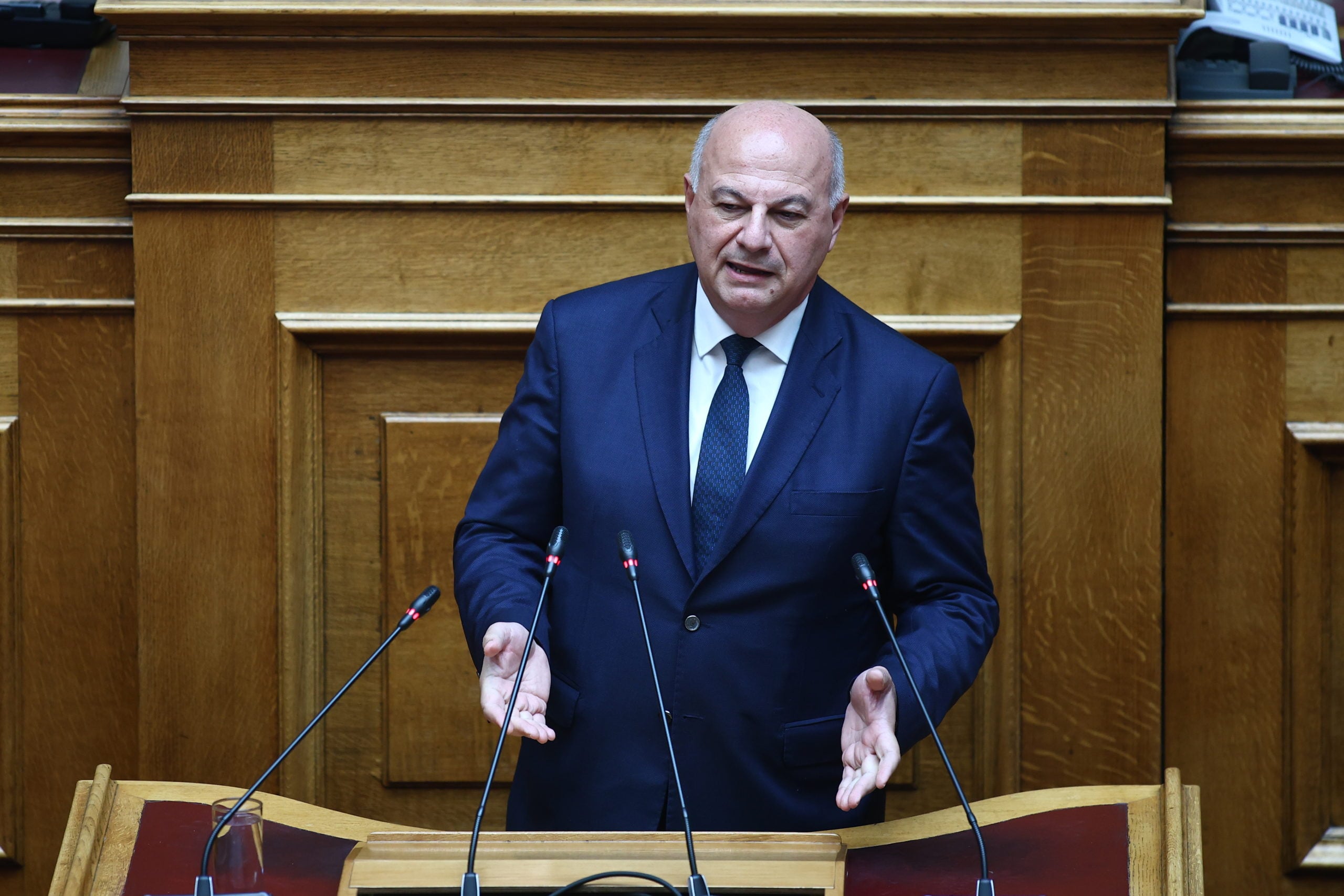 Τσιάρας: Είναι ο βουλευτής παρατηρητής ή παρεμβαίνει σε καταστάσεις έκτακτης ανάγκης;