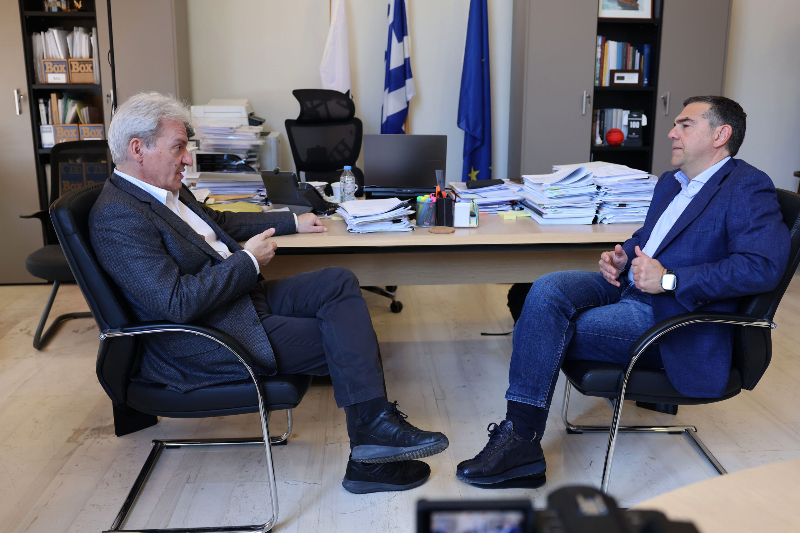 Ο Αλέξης Τσίπρας στο Ηράκλειο για την αποκάλυψη του βιβλίου του – Η συνάντηση με τον δήμαρχο και ο ΟΦΗ