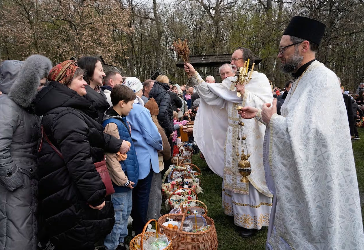 Επίσημα λήξη για την πασχαλινή εκεχειρία Ουκρανίας-Ρωσίας – Αλληλοκατηγορίες για χιλιάδες παραβιάσεις