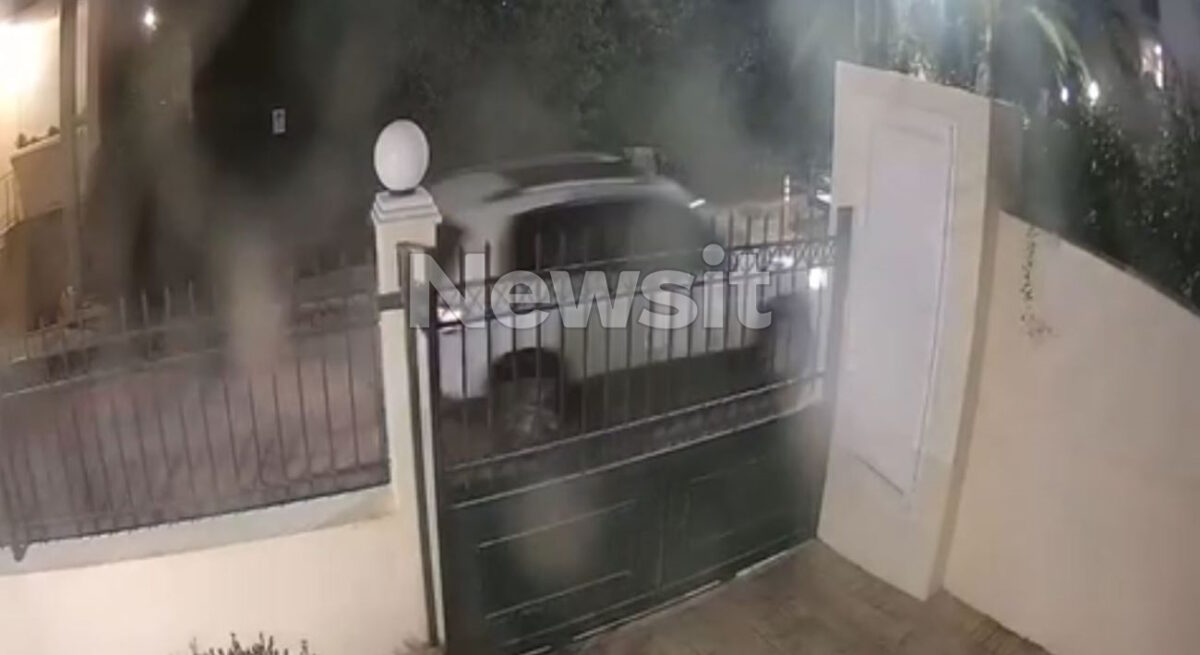 Βάρη: Η στιγμή που οι κλέφτες διαφεύγουν με τα λάφυρα, τους καταδιώκουν οι γείτονες