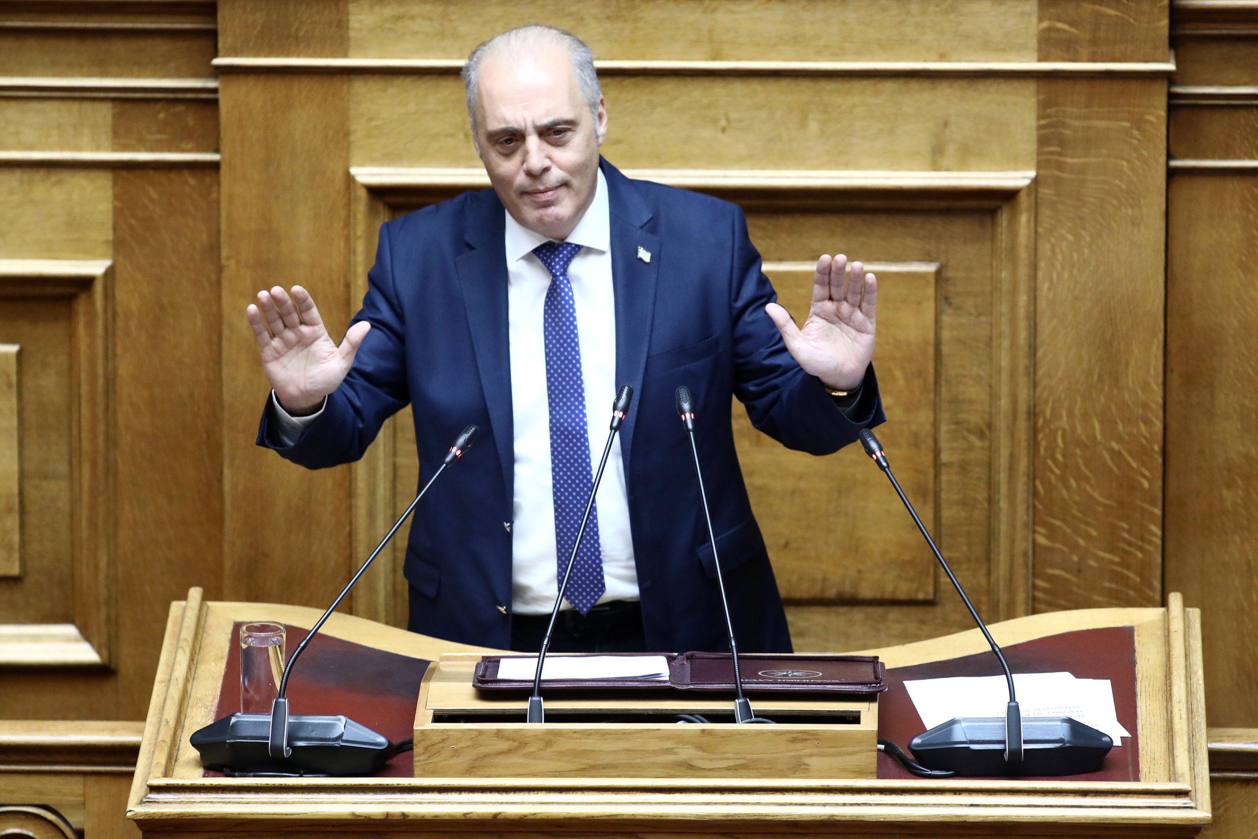 Βελόπουλος για Τσίπρα: Ορισμένοι πλανώνται αν πιστεύουν ότι ο λαός είναι αφελής και λησμονεί