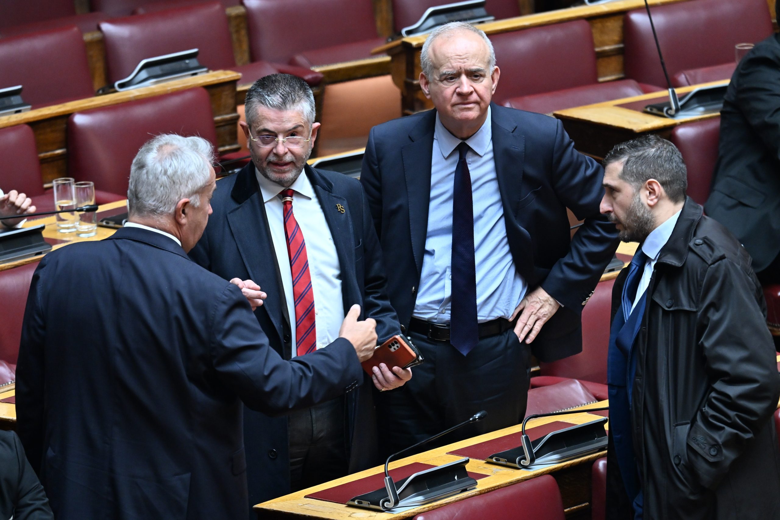 Βουλή, Άρση ασυλίας, πηγαδάκια