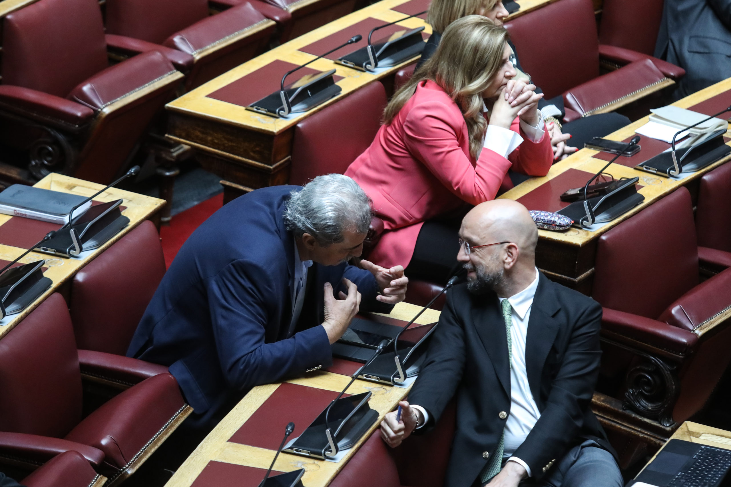 Βουλή, Άρση ασυλίας, πηγαδάκια