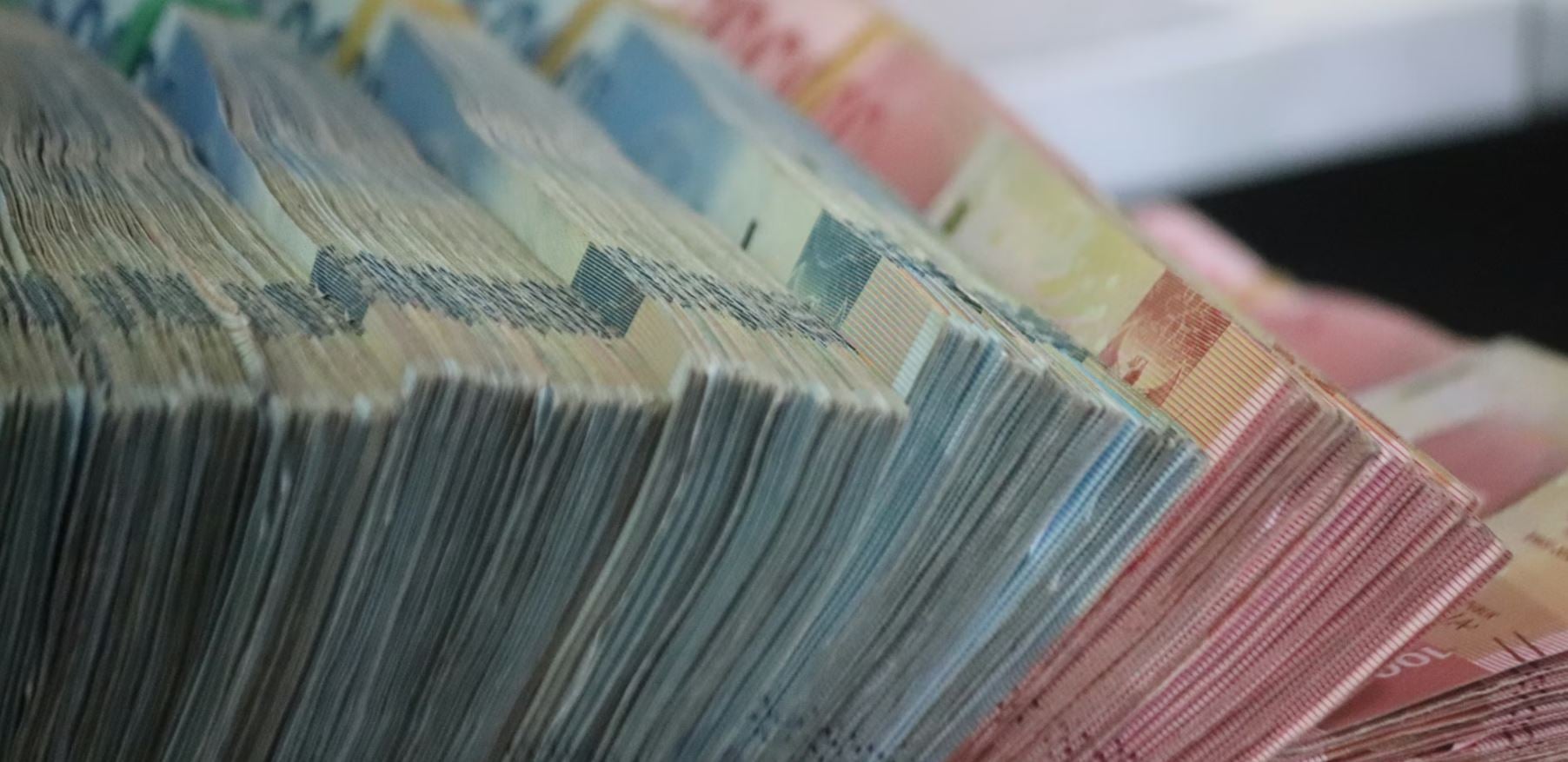 Δημόσιο χρέος: Πόσο έχει συρρικνωθεί από το 2020 και έπειτα στην Ελλάδα – Ανακαλύψτε πίνακες