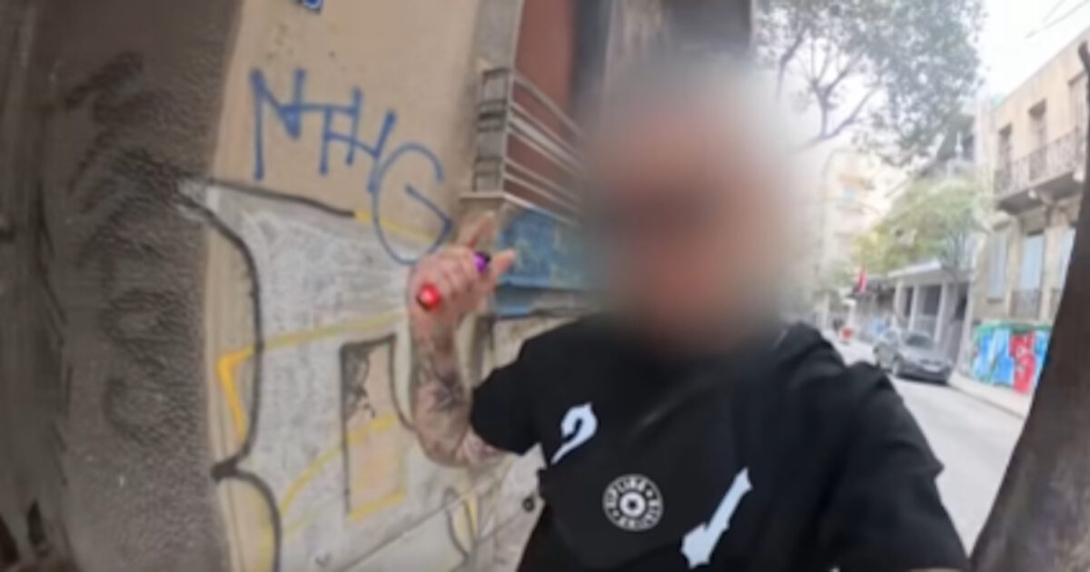 Ολλανδός youtuber προσπάθησε να στήσει «ρεπορτάζ» με κλοπές στο Μοναστηράκι και τελικά συνελήφθη