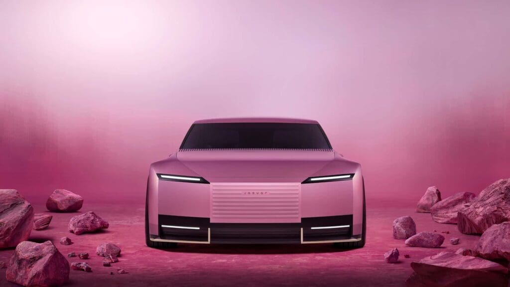 Η αναβίωση της Jaguar: Θα έχει επιτυχία; 13 Ποιος ακριβώς θέλει μία ροζ, μεγάλη και ''woke'' Jaguar;