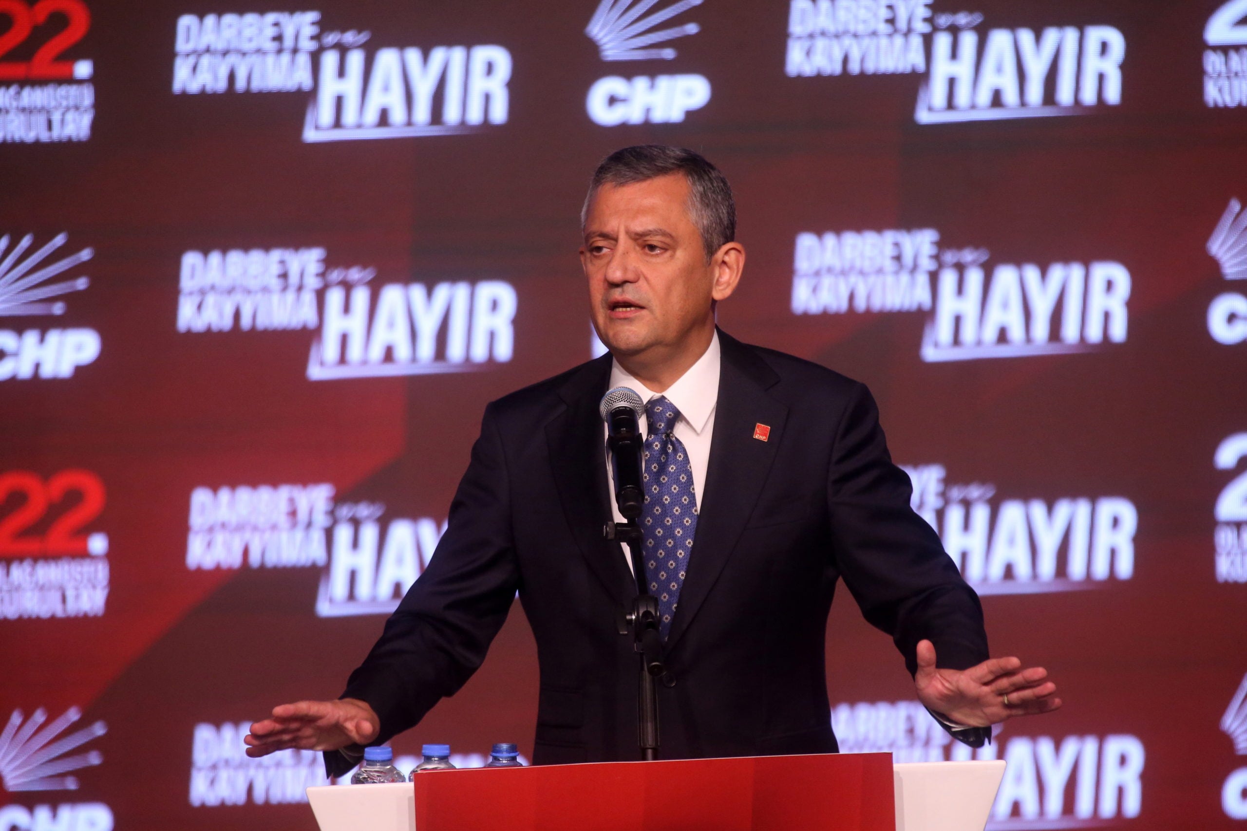 Τουρκία: Δικαστήριο απομακρύνει τον ηγέτη της αξιωματικής αντιπολίτευσης, Οζγκιούρ Οζέλ – Κατηγορίες για «υπονόμευση της δημοκρατίας»