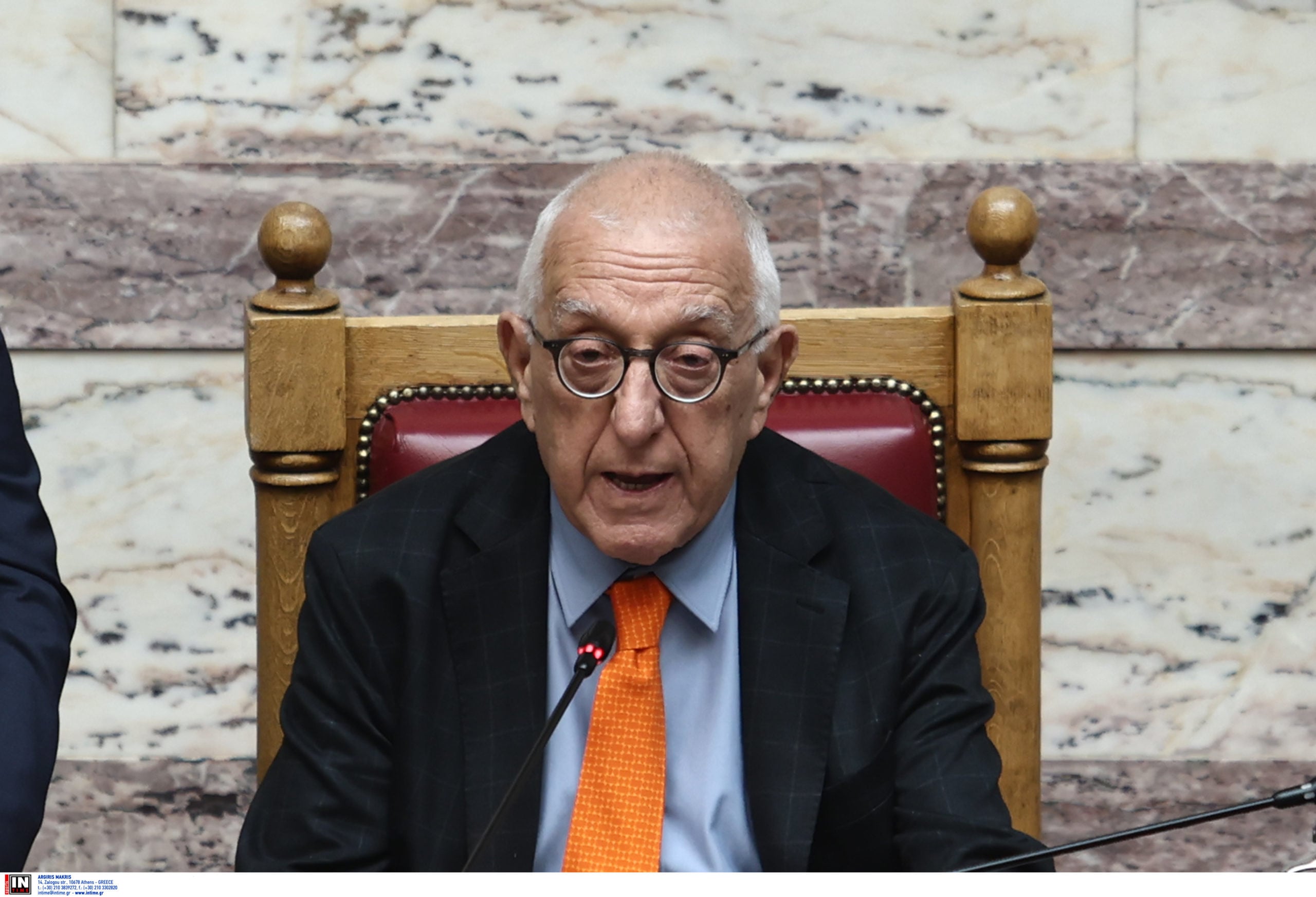 Έξαλλος ο Κακλαμάνης με τη διαρροή συνομιλίας Ανδρουλάκη-Δεμίρη: «Πρόκειται για κοινοβουλευτική εκτροπή» – Ανακοίνωσε έρευνα