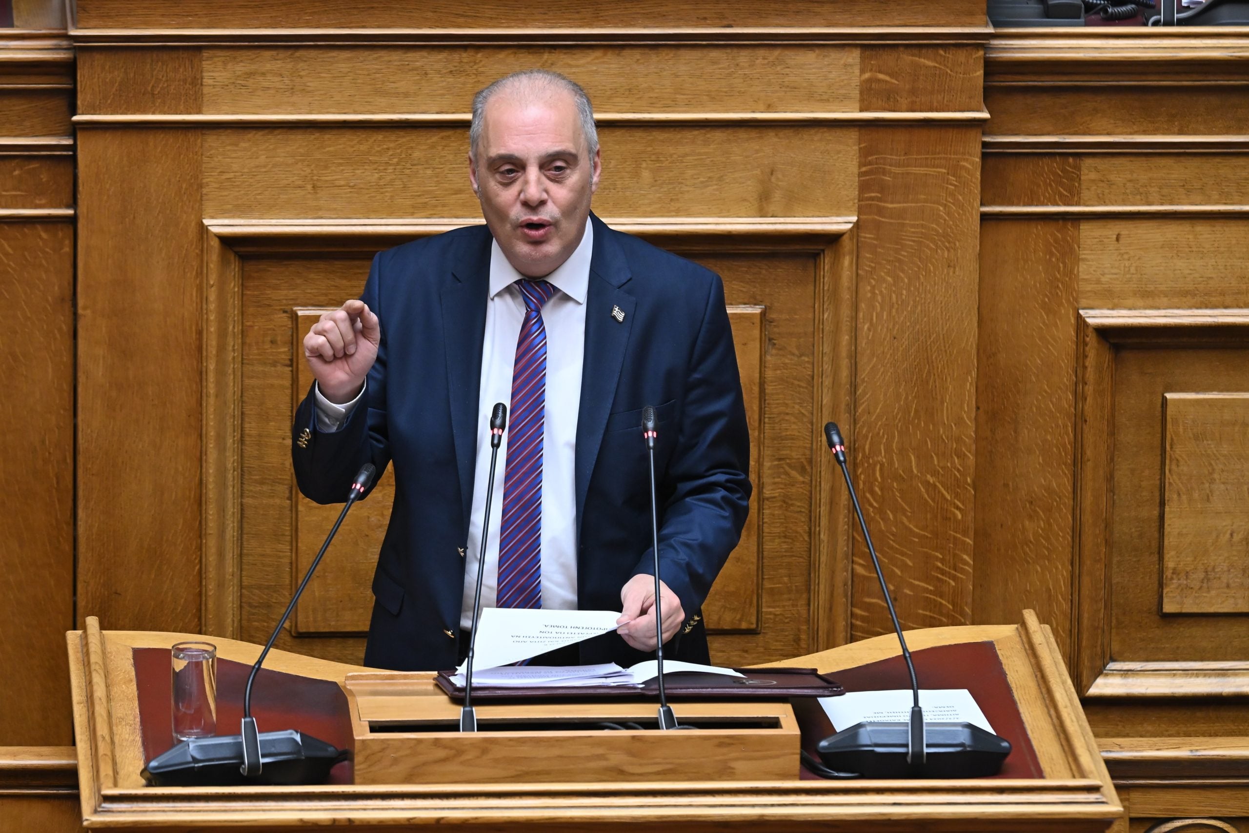 Βουλή: Η Ολομέλεια αποφάσισε την άρση ασυλίας του Κυριάκου Βελόπουλου