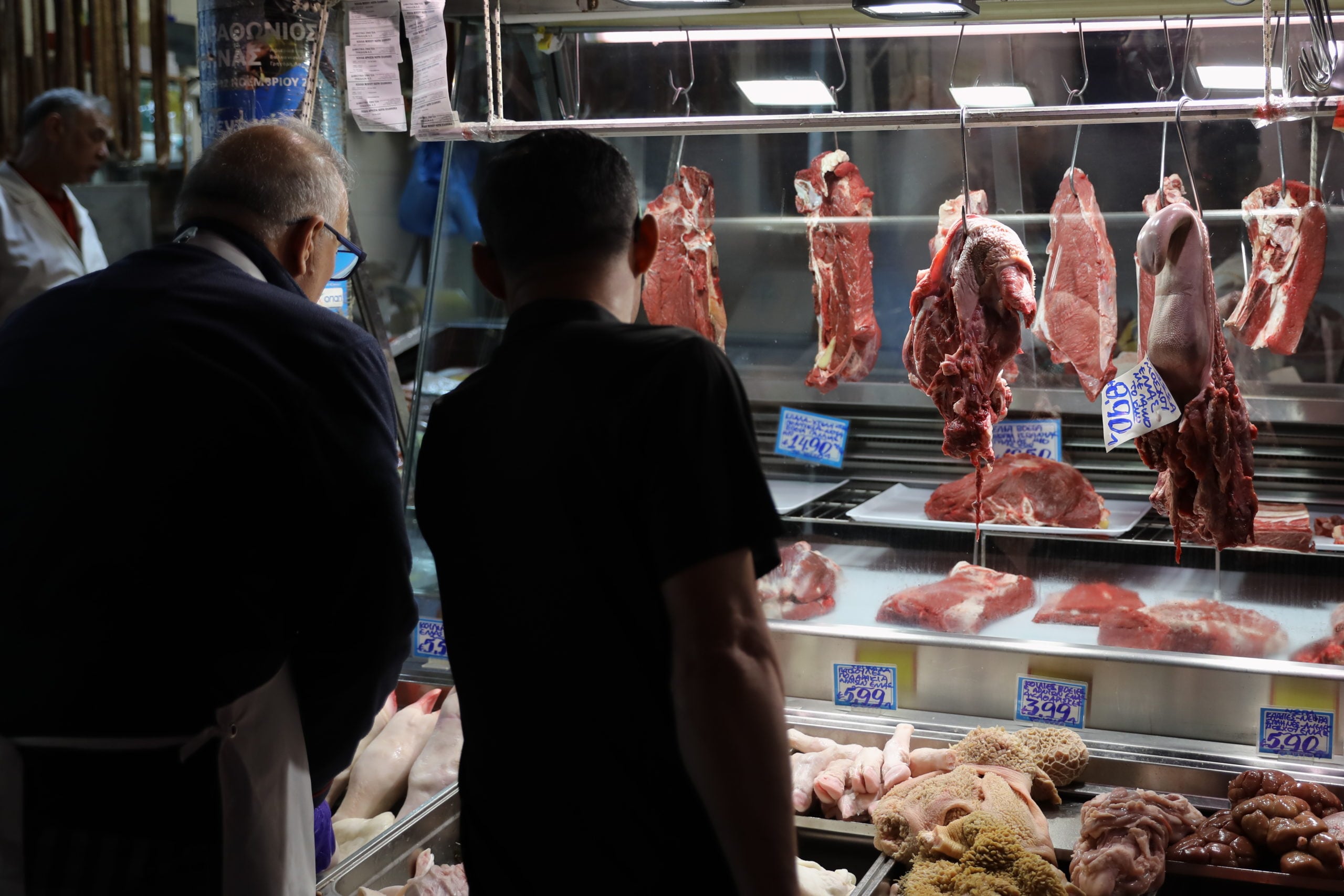 Κρέατα: Πώς εξελίσσονται οι τιμές σε Βαρβάκειο, κρεοπωλεία, σούπερ μάρκετ – Οι εκτιμήσεις