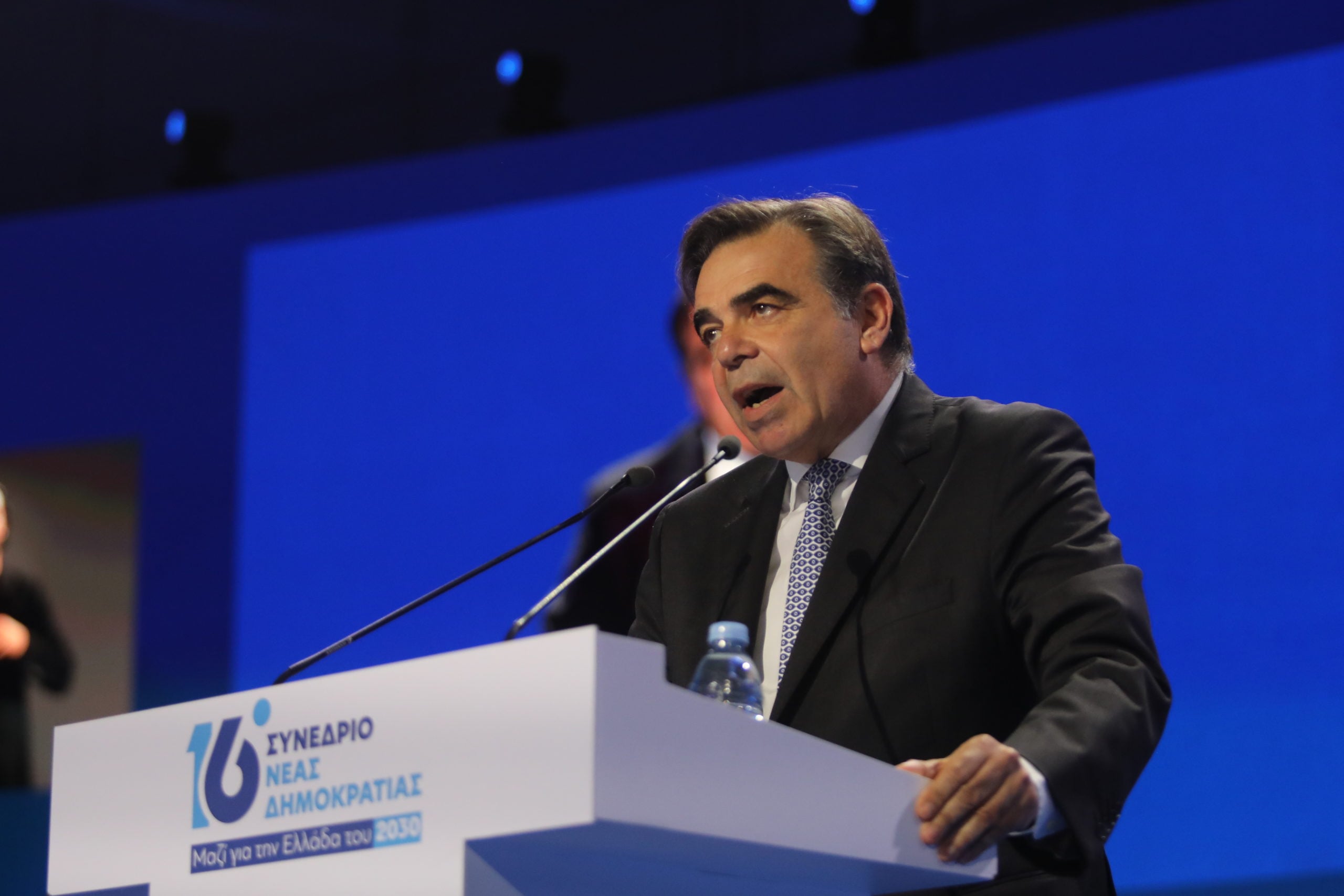 Συνέδριο ΝΔ – Σχοινάς: Οι απλοϊκές αυταπάτες και ο λαϊκισμός ενδέχεται να κοστίσουν ακριβά στη χώρα
