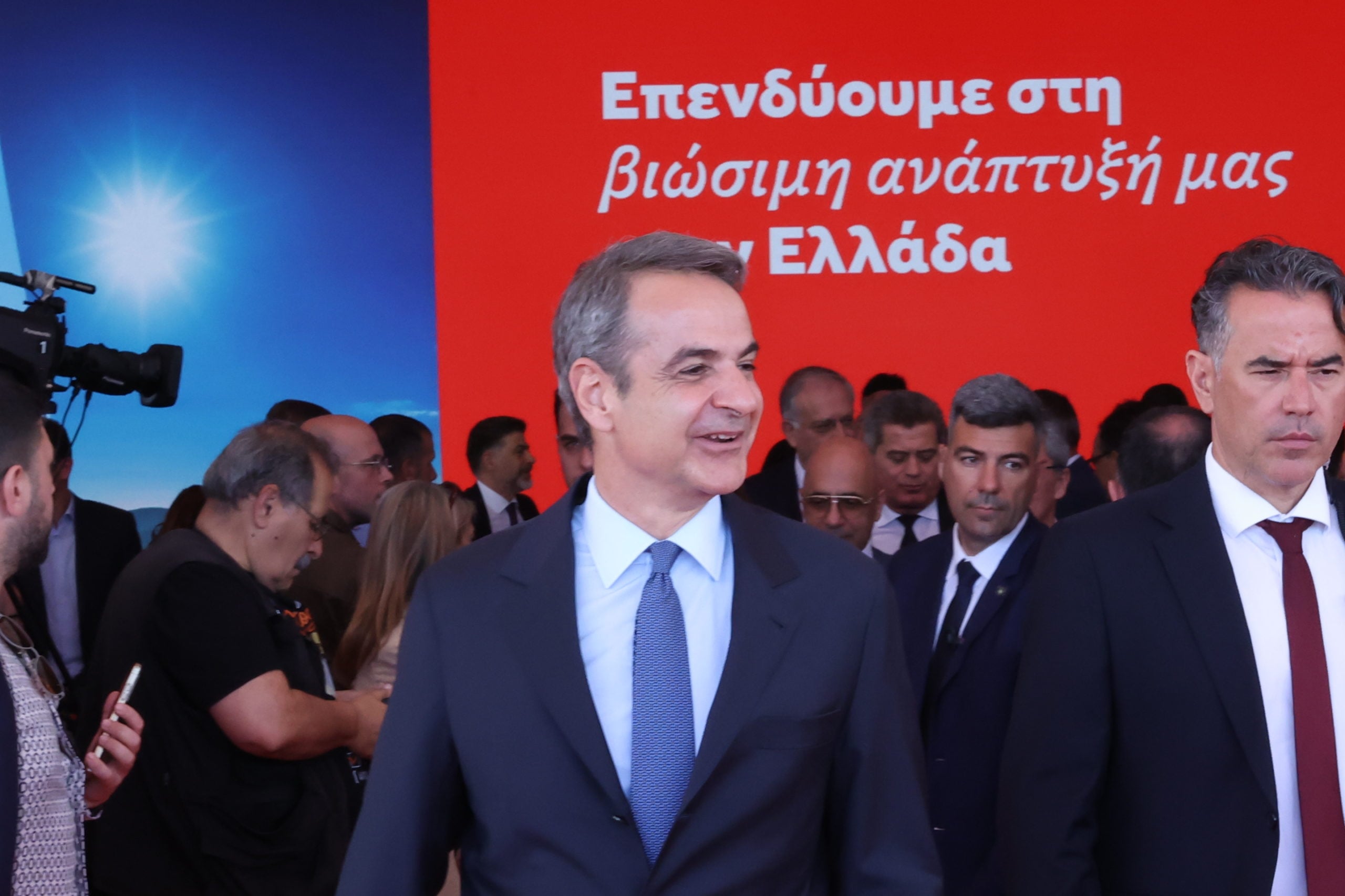 Μητσοτάκης: Μαζί με τον ιδιωτικό τομέα, με τις μεγάλες ελληνικές επιχειρήσεις, οικοδομούμε την Ελλάδα που παράγει και εξάγει, την Ελλάδα που ευημερεί