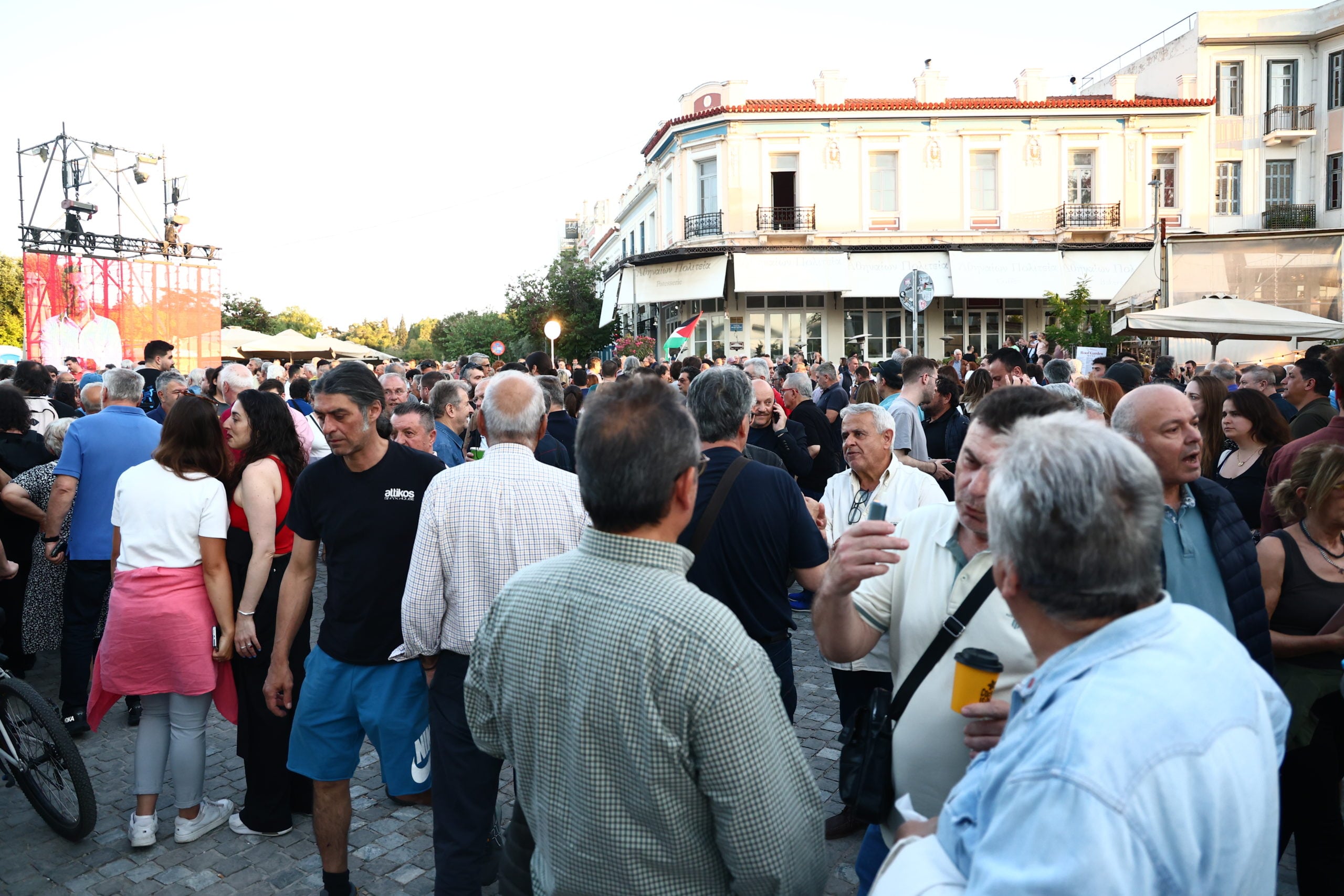 Η «ΕΛΑΣ – Ελληνική Αριστερή Συμπαράταξη» του Αλέξη Τσίπρα: Η ιδρυτική ανακοίνωση, οι 7 υποσχέσεις και το βίντεο με μουσική Κραουνάκη – Όλα όσα συνέβησαν στο Θησείο 33 Η «ΕΛΑΣ – Ελληνική Αριστερή Συμπαράταξη» του Αλέξη Τσίπρα: Η ιδρυτική ανακοίνωση, οι 7 υποσχέσεις και το βίντεο με μουσική Κραουνάκη – Όλα όσα συνέβησαν στο Θησείο