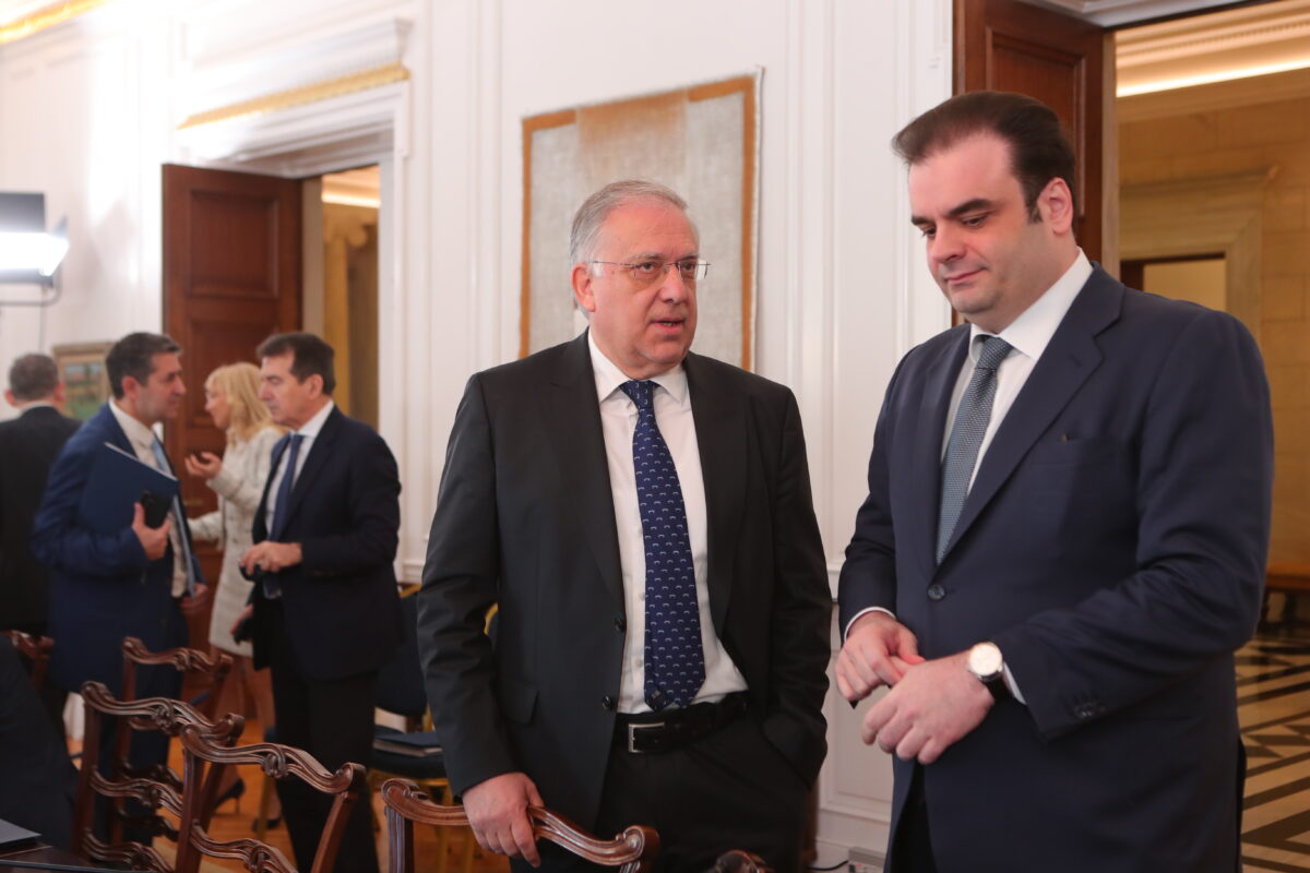 ΥΠΑΝ: Νέο πλαίσιο κινήτρων για προσέλκυση ξένων επενδύσεων – Τι προβλέπει το νομοσχέδιο που συζητήθηκε στο Υπουργικό