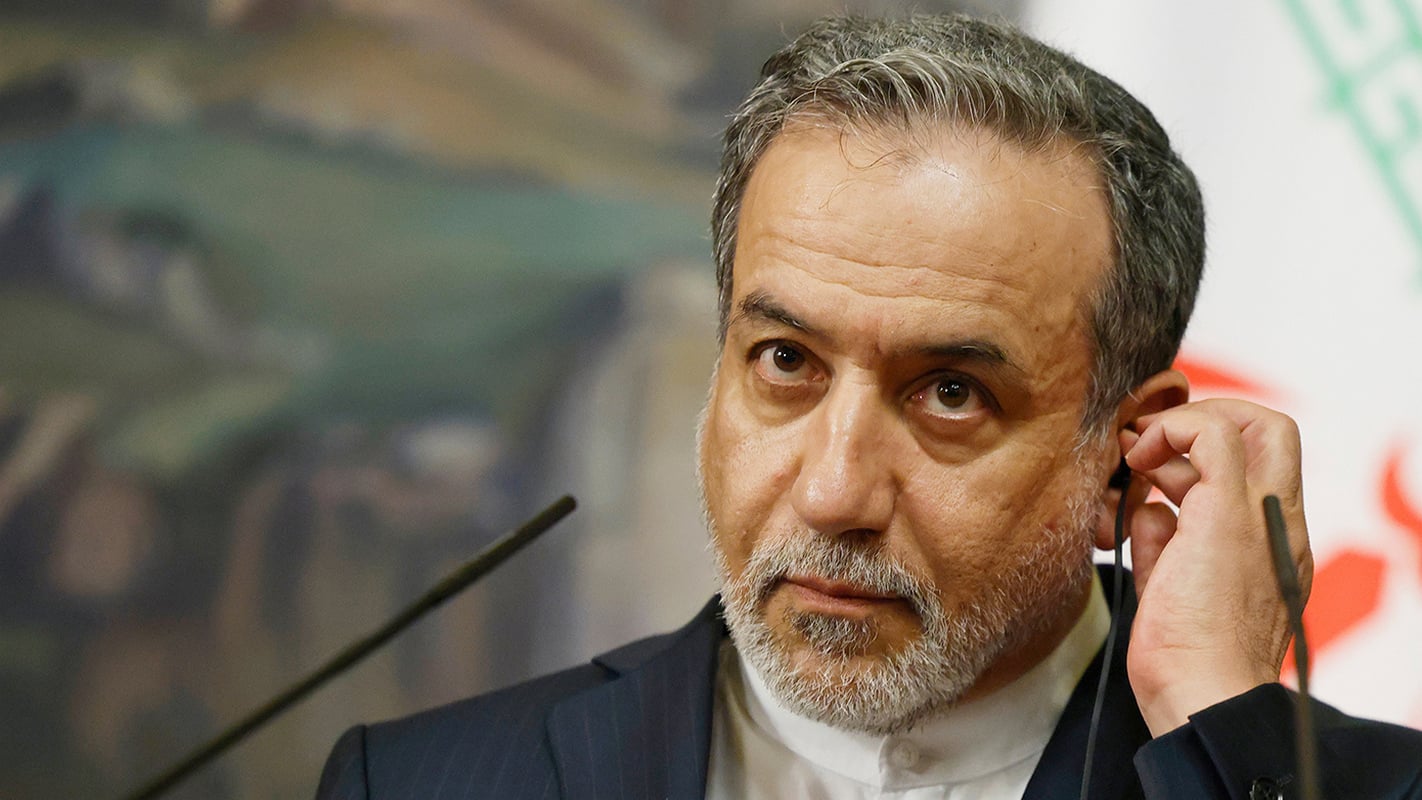 Αμπάς Αραγτσί: Η Τεχεράνη πρόθυμη για διάλογο αν η Ουάσινγκτον μεταβάλει στάση