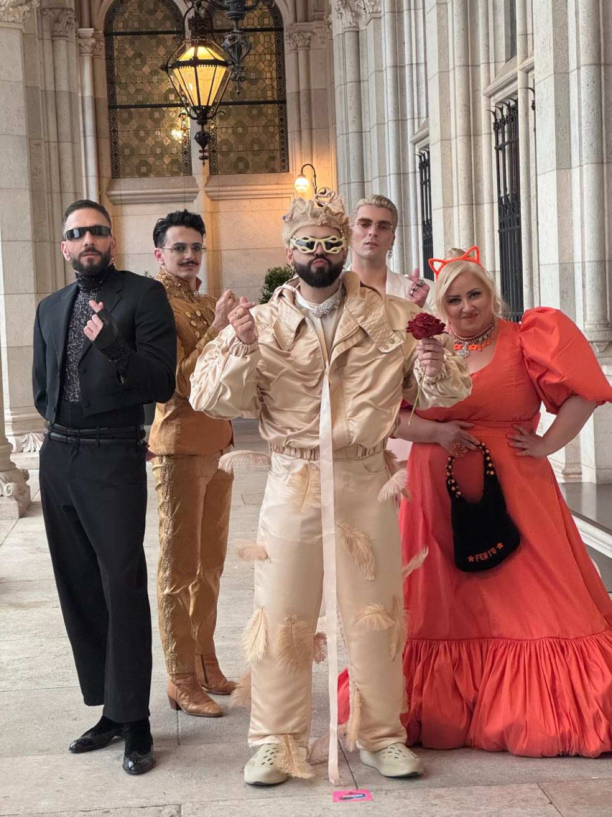 O Akylas στο τιρκουάζ χαλί της Eurovision