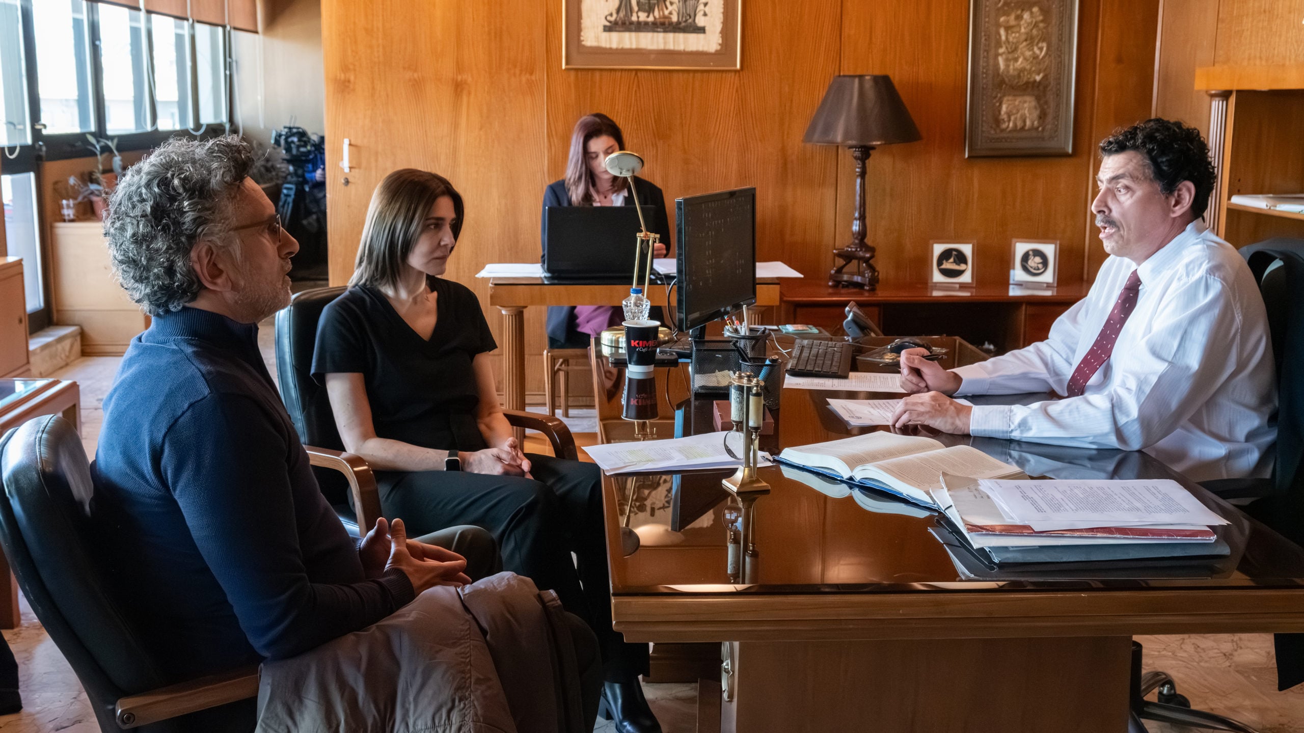 Σύγκρουση: Backstage φωτογραφίες από τα γυρίσματα του νέου ερωτικού δικαστικού θρίλερ