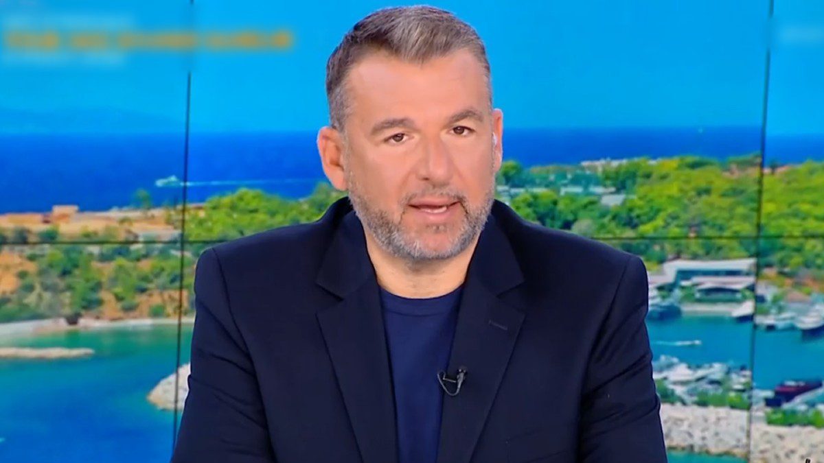 Γιώργος Λιάγκας: Το μυστικό πίσω από τα γένια του – Πώς τον θέλει η Μαρία Αντωνά
