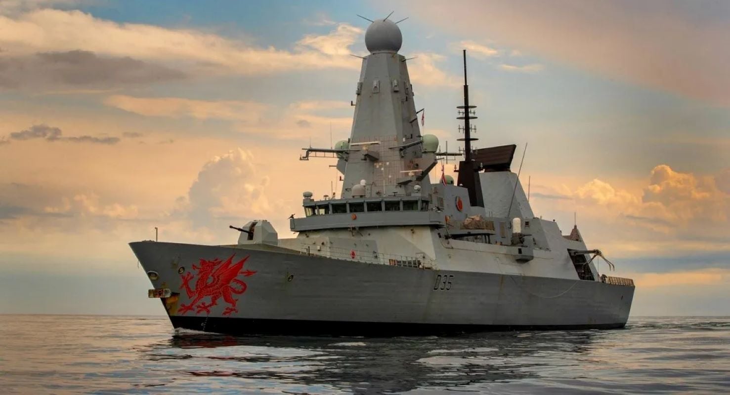Βρετανία: Το αντιτορπιλικό «HMS Dragon» κατευθύνεται στη Μέση Ανατολή – Έτοιμοι για την ασφάλεια του Ορμούζ