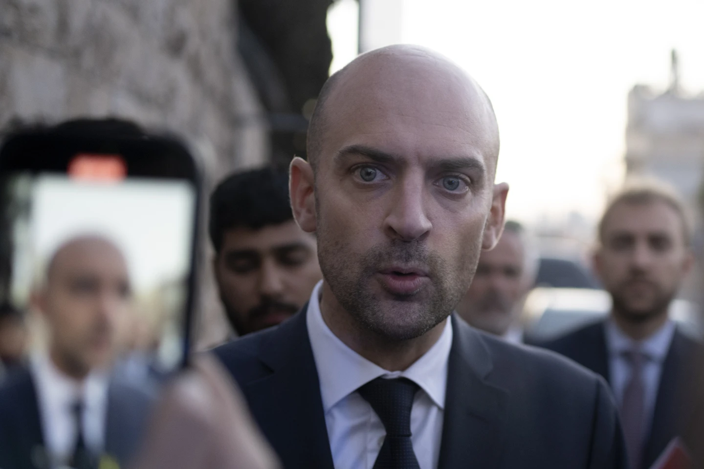 Γαλλία: «Αγανάκτηση» στο Παρίσι για το βίντεο με τους συλληφθέντες ακτιβιστές του στολίσκου για τη Γάζα – «Απαράδεκτες πράξεις»