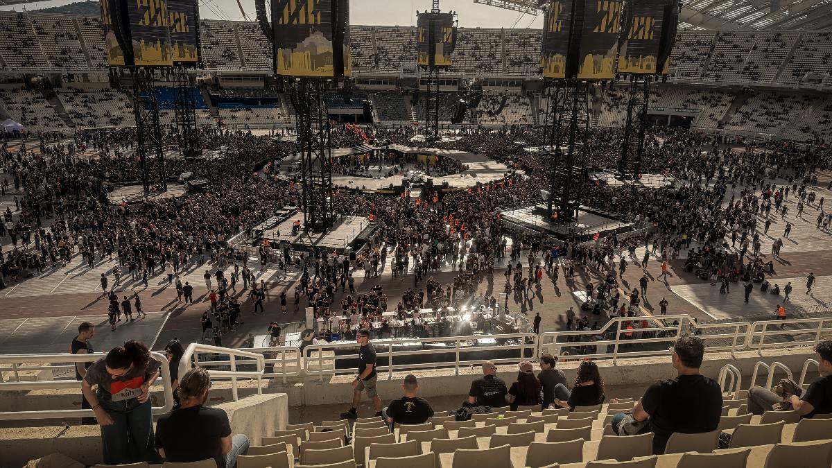 Το ΟΑΚΑ γεμίζει για τη συναυλία των Metallica