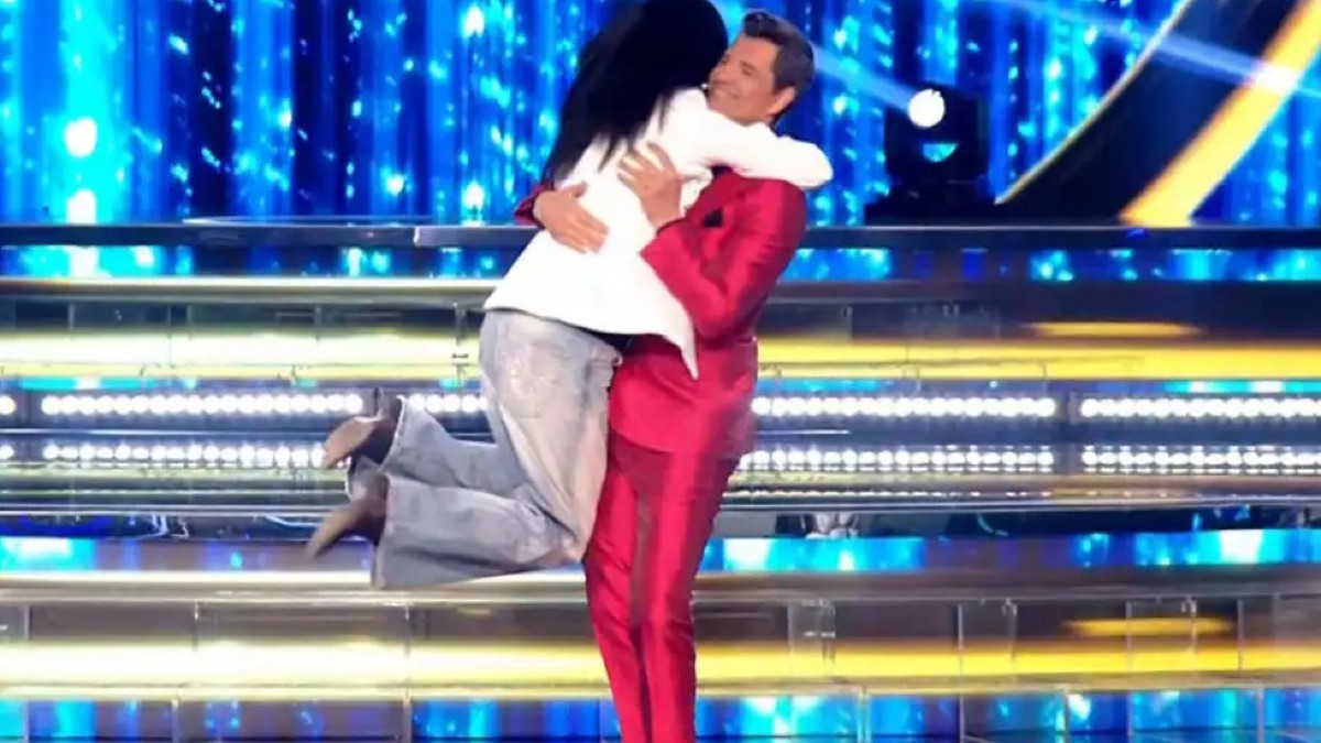 YFSF: Ο Σάκης Ρουβάς σε μοναδικό reunion – 22 χρόνια από τη Eurovision