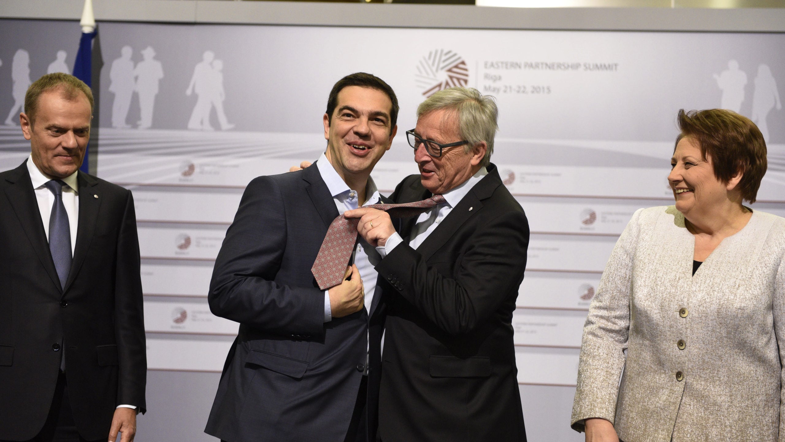 “Ντοκιμαντέρ για την κρίση του 2015: Οι μυστικοί δίαυλοι του ΣΥΡΙΖΑ, το τηλεφώνημα Τσίπρα σε Ντράγκι και το φιάσκο με Βαρουφάκη”