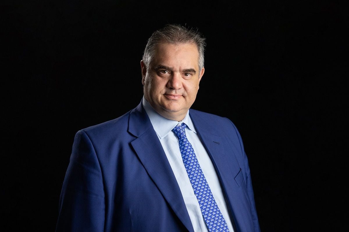 Σπανάκης: «Δεν λαμβάνω ούτε ένα ευρώ από το οικογενειακό ακίνητο που νοικιάζουν τα ΕΛΤΑ» – ΠΑΣΟΚ: «Τίθεται ηθικό ζήτημα;»