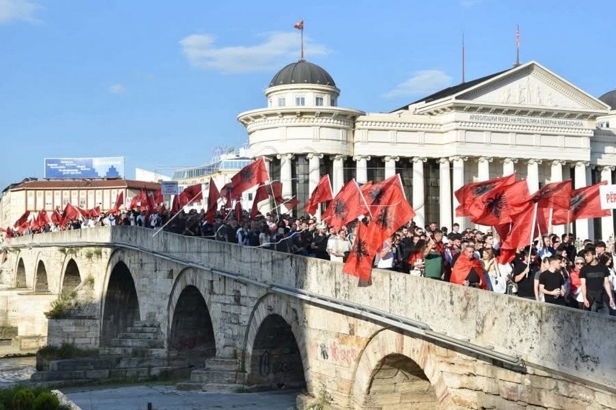 Βόρεια Μακεδονία: Αλβανοί φοιτητές διαμαρτύρονται στα Σκόπια για τη χρήση της μητρικής τους γλώσσας