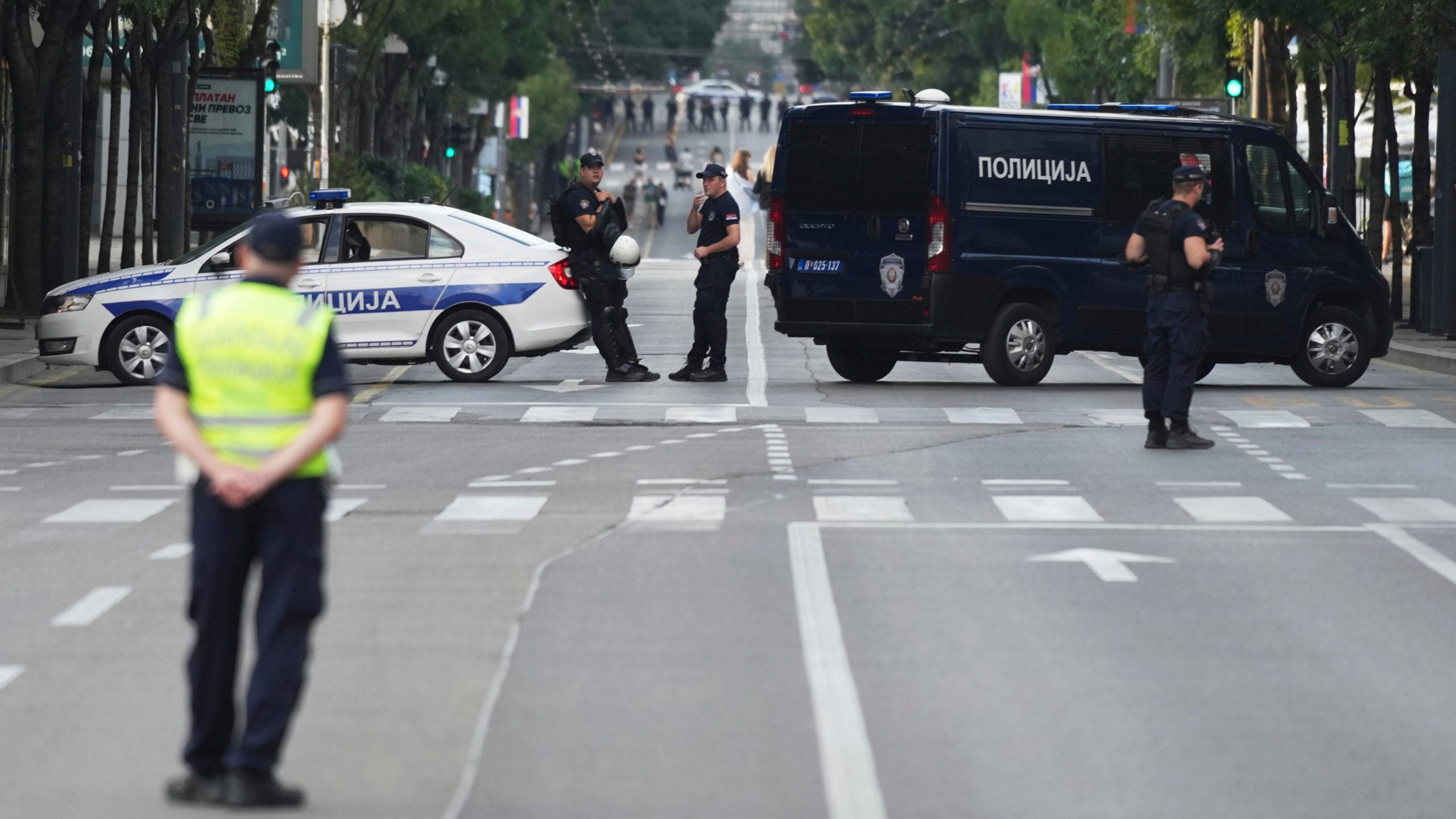 Σερβία: Συμπλοκή με τραυματία κοντά στη νομική σχολή Βελιγραδίου