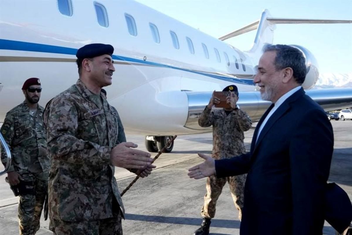 Ιράν: Στην Τεχεράνη ο αρχηγός του πακιστανικού στρατού – Διπλωματικός αγώνας για εκεχειρία με τις ΗΠΑ