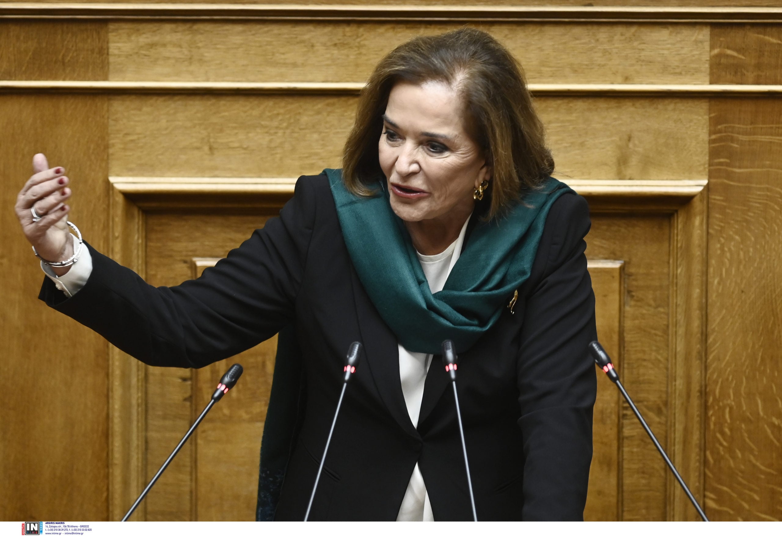 Ντόρα Μπακογιάννη: Το βίντεο από τα γενέθλιά της και το «ευχαριστώ» – «Μακάρι να μπορούσα να σας δώσω ένα… σοκολατάκι»