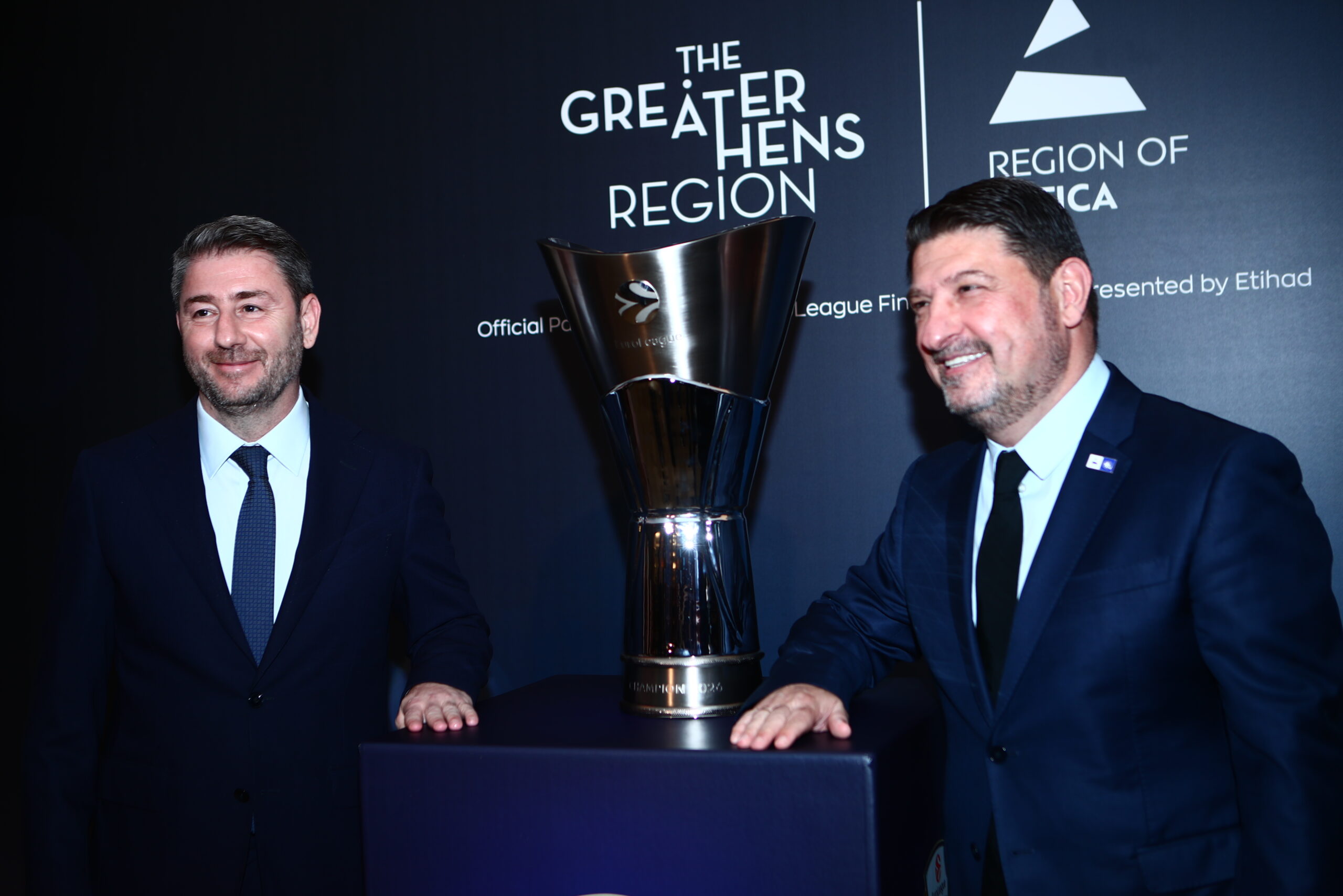 Γιαννάκης, Μποντιρόγκα, Παπαλουκάς, Ανδρουλάκης και Χαρδαλιάς στο γκαλά της Euroleague στο ΚΠΙΣΝ για το Final Four 16 Ο Χαρδαλιάς και ο Ανδρουλάκης