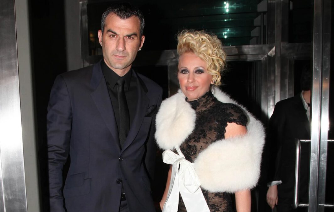 Άυπνος στην τελευταία πτήση μόνο για να τη συναντήσει: Η κρυφή καθημερινή θυσία του Δέλλα για τη Γωγώ Μαστροκώστα