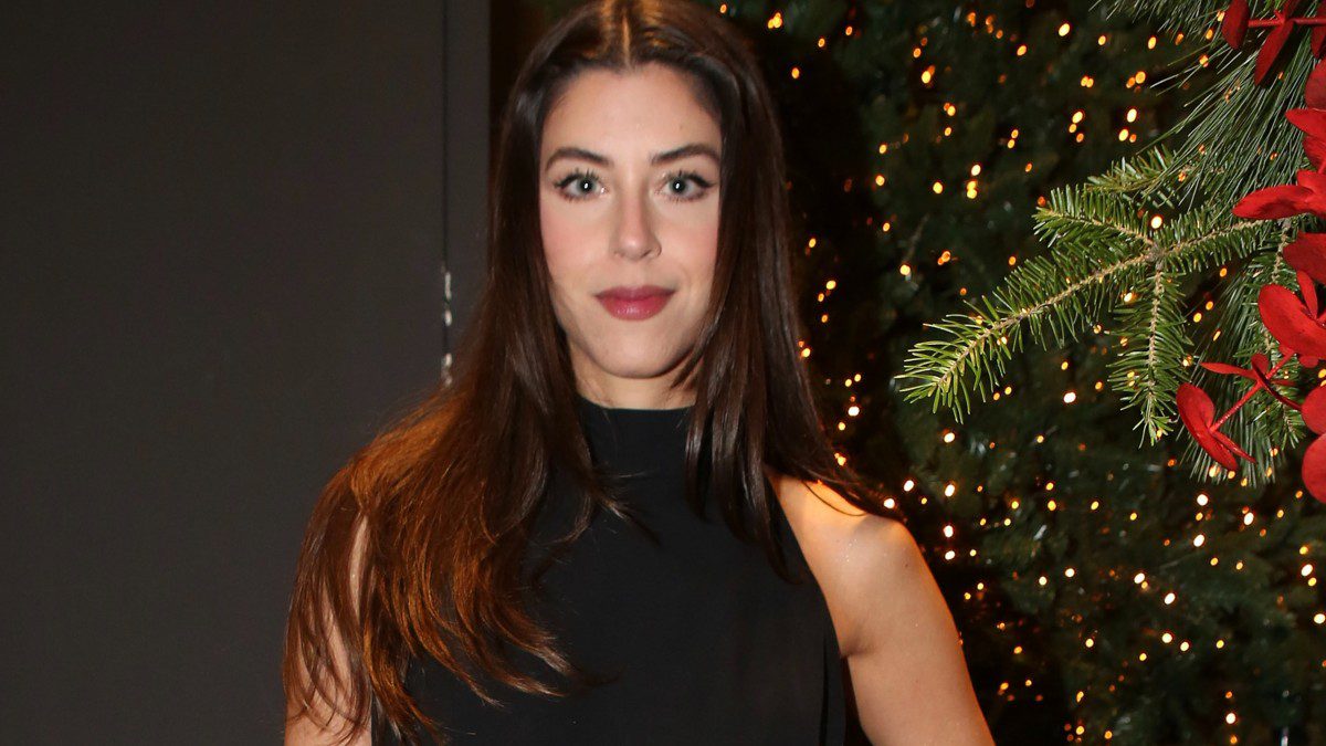 Demy: Πώς η ιδεοψυχαναγκαστική διαταραχή την επηρεάζει από την παιδική ηλικία